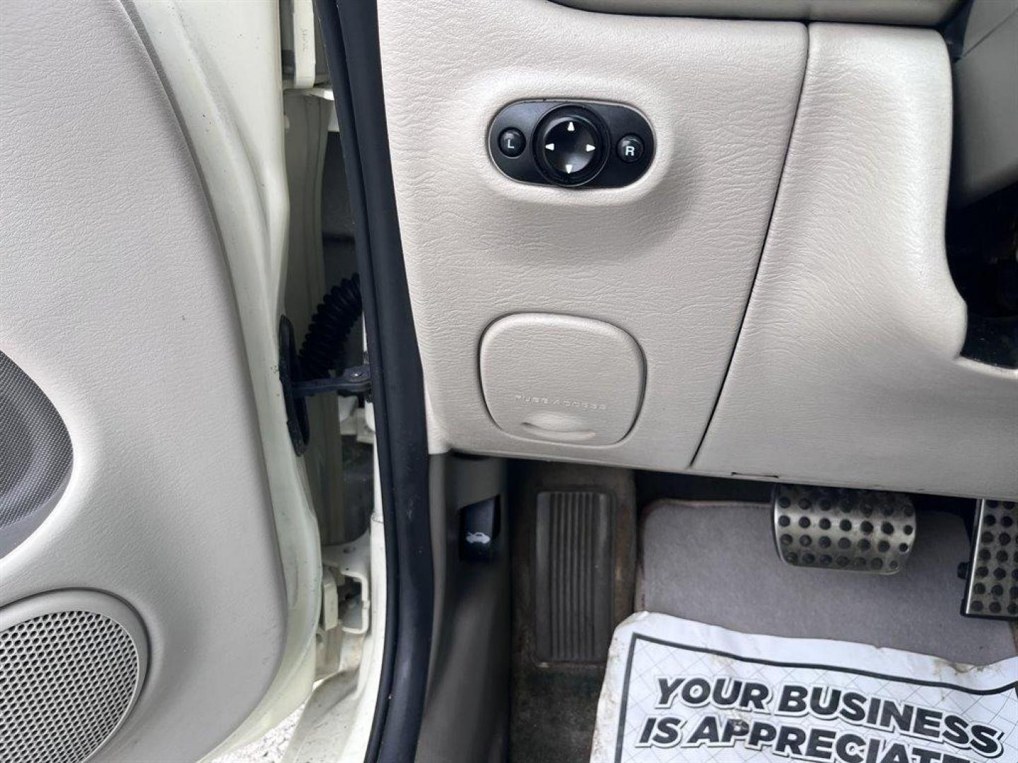 2005 White /Tan Chrysler PT Cruiser (3C3AY75S55T) with an 2.4l I-4 Dohc T/C HO 2.4l engine, Auto transmission, located at 745 East Steele Rd., West Columbia, SC, 29170, (803) 755-9148, 33.927212, -81.148483 - Special Internet Price! 2005 Chrysler PT Cruiser GT with AM/FM stereo, Cruise control, Air conditioning, Leather interior, Powered cloth convertible top, Powered windows, Powered door locks, Plus more! - Photo#10