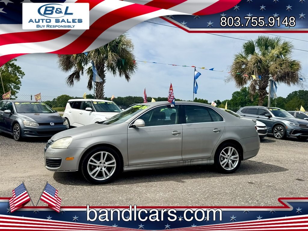 2006 Silver /Grey Volkswagen Jetta (3VWSF71K86M) with an 2.5l I-5 MPI 2.5l engine, Auto transmission, located at 745 East Steele Rd., West Columbia, SC, 29170, (803) 755-9148, 33.927212, -81.148483- Photo#0