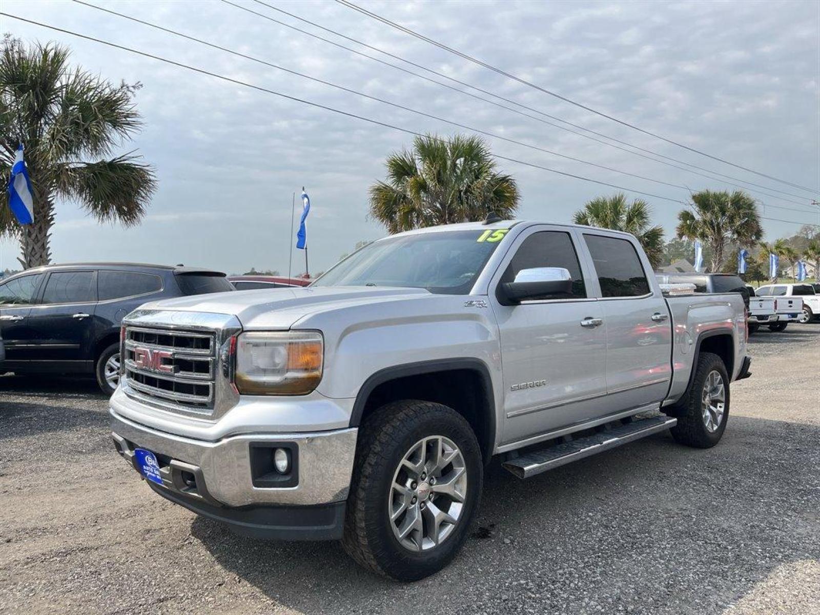 2015 Silver /Tan GMC Sierra 1500 (3GTU2VEC3FG) with an 5.3l V8 DI VVT Flex 5.3l engine, Automatic transmission, located at 745 East Steele Rd., West Columbia, SC, 29170, (803) 755-9148, 33.927212, -81.148483 - Special Internet Price! 2015 GMC Sierra with all grey leather seating, folding rear seats, backup camera, navigation, heating seats, Bose speakers, Z71 4x4, and towing! - Photo #1
