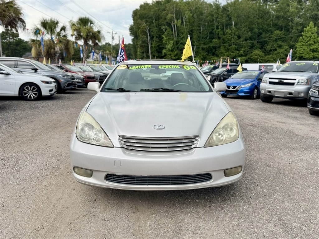 2004 Grey /Grey Lexus ES 330 (JTHBA30G440) with an 3.3l V6 MPI Dohc 3.3l engine, Automatic transmission, located at 745 East Steele Rd., West Columbia, SC, 29170, (803) 755-9148, 33.927212, -81.148483- Photo#1