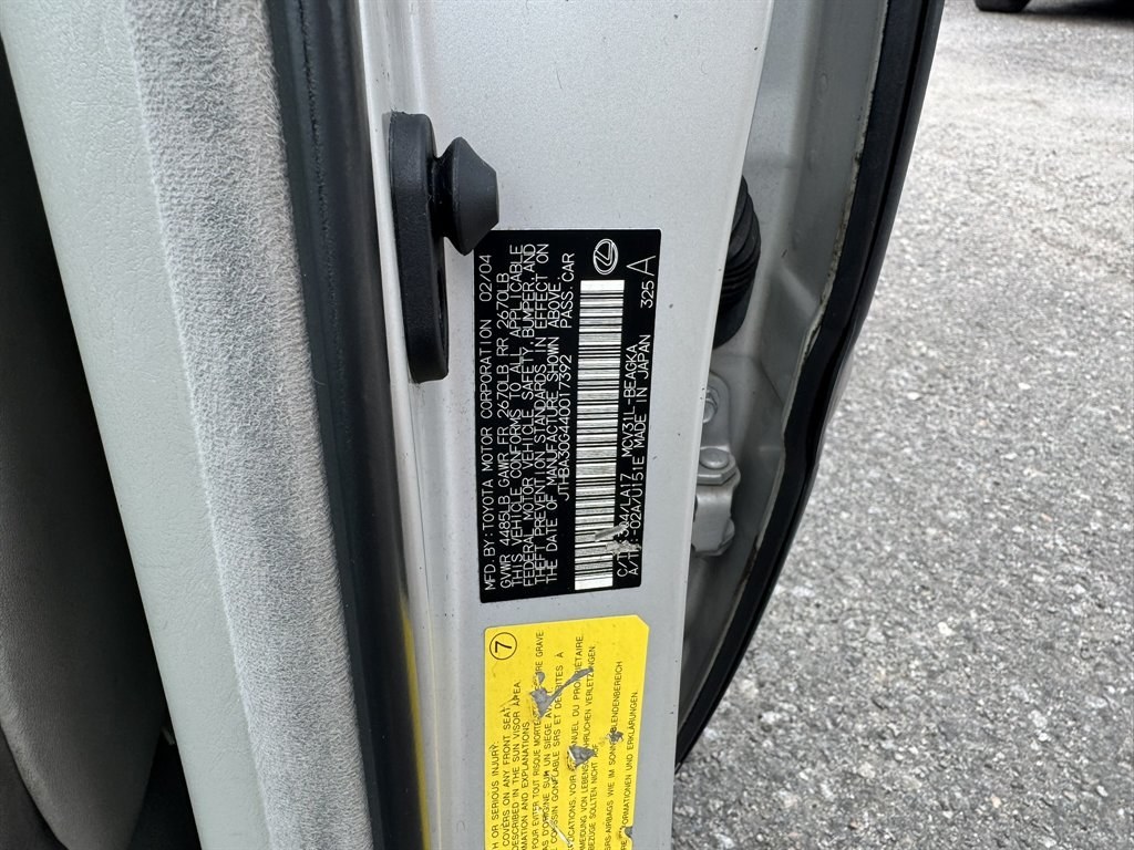 2004 Grey /Grey Lexus ES 330 (JTHBA30G440) with an 3.3l V6 MPI Dohc 3.3l engine, Automatic transmission, located at 745 East Steele Rd., West Columbia, SC, 29170, (803) 755-9148, 33.927212, -81.148483- Photo#31