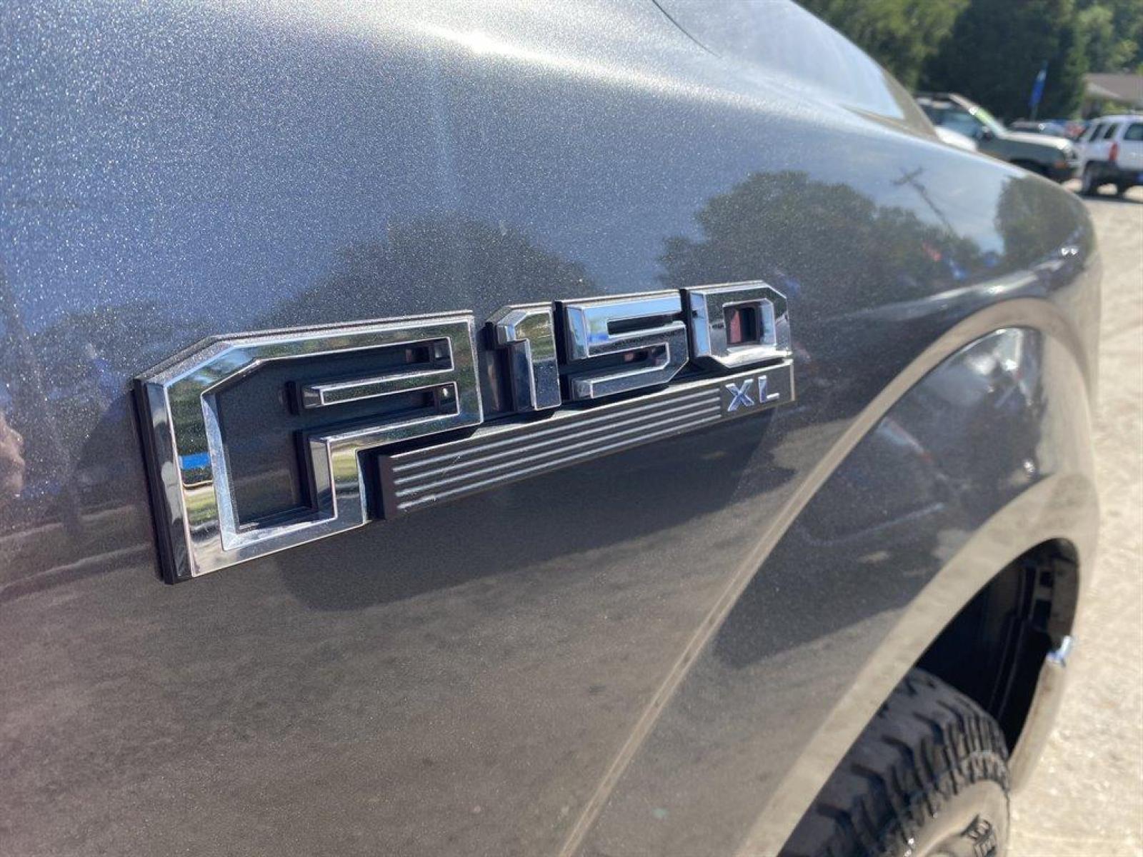 2016 Grey /Grey Ford F150 (1FTEX1EP1GF) with an 2.7l V6 DI T/C Ecoboost 2 engine, Automatic transmission, located at 745 East Steele Rd., West Columbia, SC, 29170, (803) 755-9148, 33.927212, -81.148483 - Special Interent Price! 2016 Ford F150 extended cab with all grey cloth interior, hands free calling, cruise control, seats up to 6, and folding rear seating. - Photo #28