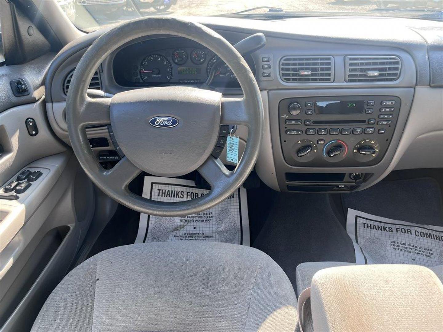 2007 Silver /Grey Ford Taurus (1FAFP53U07A) with an 3.0l V6 SFI 3.0l engine, Automatic transmission, located at 745 East Steele Rd., West Columbia, SC, 29170, (803) 755-9148, 33.927212, -81.148483 - Special Internet Price! 2007 Ford Taurus - Photo#4