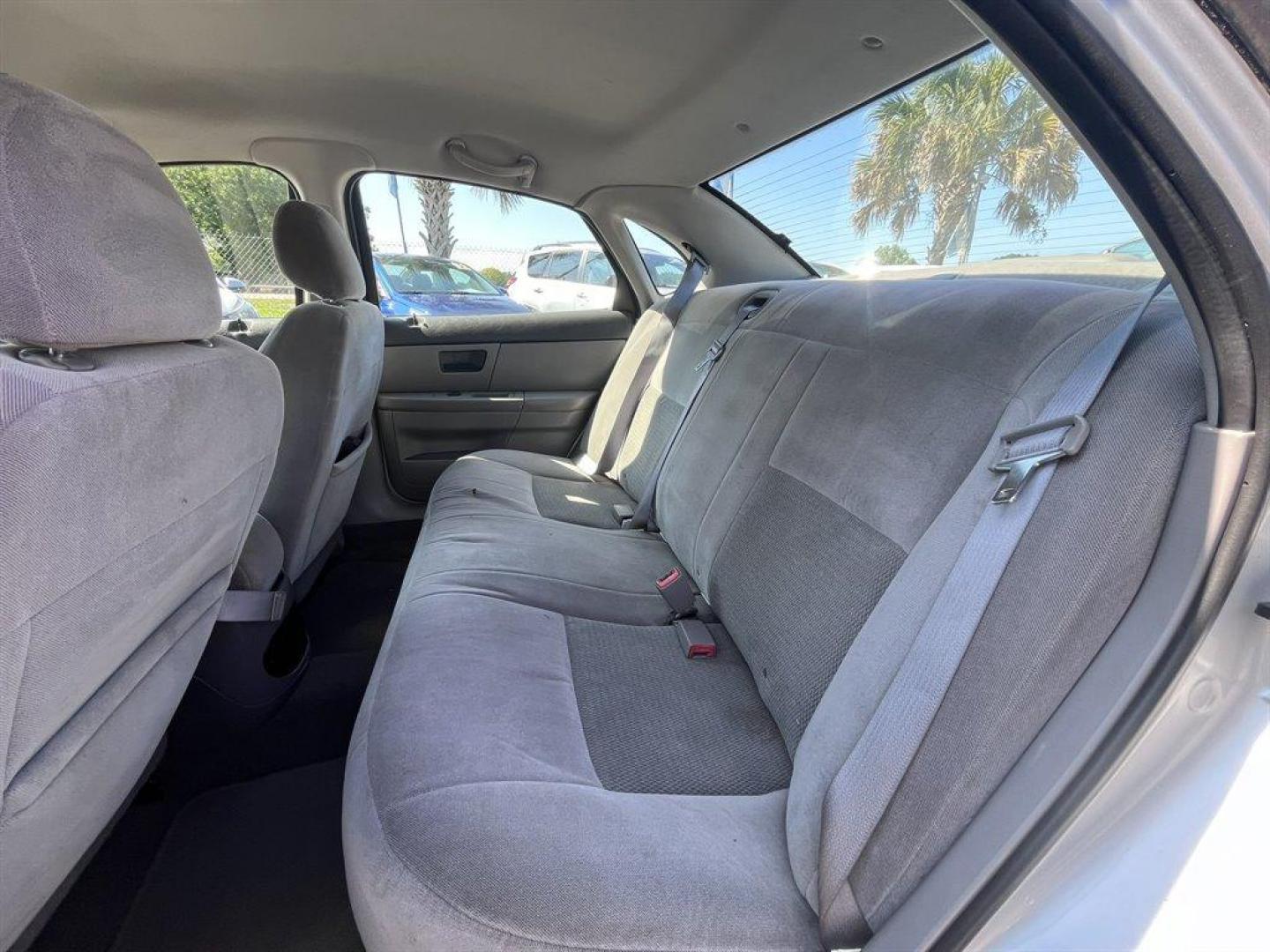 2007 Silver /Grey Ford Taurus (1FAFP53U07A) with an 3.0l V6 SFI 3.0l engine, Automatic transmission, located at 745 East Steele Rd., West Columbia, SC, 29170, (803) 755-9148, 33.927212, -81.148483 - Special Internet Price! 2007 Ford Taurus - Photo#15