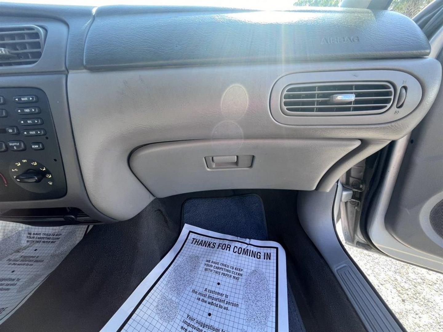 2007 Silver /Grey Ford Taurus (1FAFP53U07A) with an 3.0l V6 SFI 3.0l engine, Automatic transmission, located at 745 East Steele Rd., West Columbia, SC, 29170, (803) 755-9148, 33.927212, -81.148483 - Special Internet Price! 2007 Ford Taurus - Photo#20