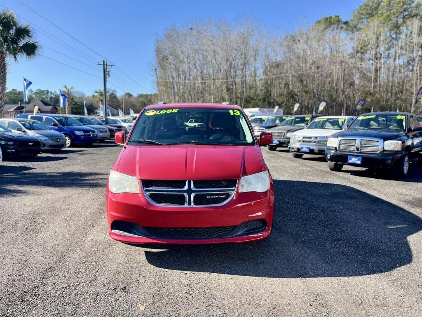 2013 Red /Black Dodge Grand Caravan (2C4RDGCG4DR) with an 3.6l V6 MPI Dohc VVT Flex engine, Automatic transmission, located at 745 East Steele Rd., West Columbia, SC, 29170, (803) 755-9148, 33.927212, -81.148483 - Special Internet Price! 2013 Dodge Grand Caravan - Photo#7