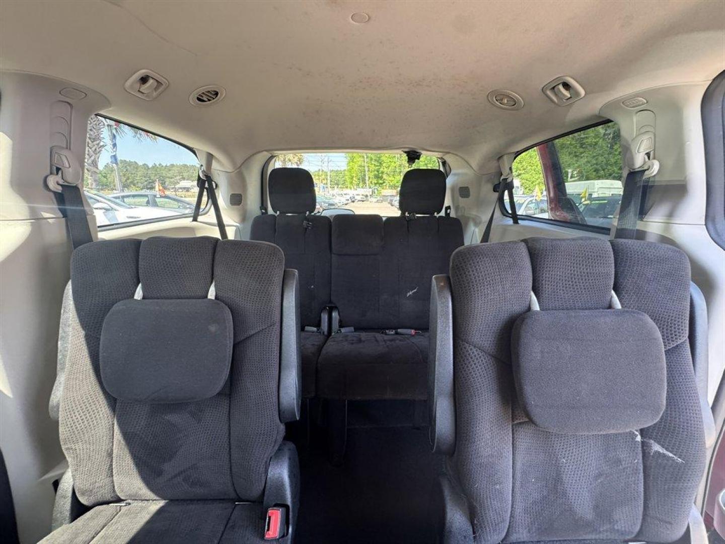 2013 Red /Black Dodge Grand Caravan (2C4RDGCG4DR) with an 3.6l V6 MPI Dohc VVT Flex engine, Automatic transmission, located at 745 East Steele Rd., West Columbia, SC, 29170, (803) 755-9148, 33.927212, -81.148483 - Photo#17