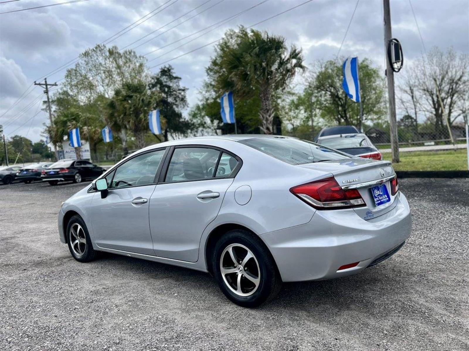 2015 Silver /Black Honda Civic (2HGFB2F72FH) with an 1.8l I-4 MPI Sohc 1.8l engine, Automatic transmission, located at 745 East Steele Rd., West Columbia, SC, 29170, (803) 755-9148, 33.927212, -81.148483 - Special Internet Price! 2015 Honda Civic with Bluetooth, AM/FM/CD Audio System, 7 display, Cruise Control with Steering Wheel Controls, Automatic Air Conditioning, Remote Keyless Entry, Powered windows, Plus more! - Photo #1