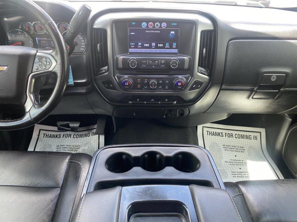 2018 White /Black Chevrolet Silverado 1500 (3GCUKREC9JG) with an 5.3l V8 DI VVT Flex 5.3l engine, Automatic transmission, located at 745 East Steele Rd., West Columbia, SC, 29170, (803) 755-9148, 33.927212, -81.148483 - Special Internet Price! 2018 Chevrolet Silverado with all black leather, backup camera, navigation, bluetooth, powered driver seat, cruise control, cold a/c! - Photo #9