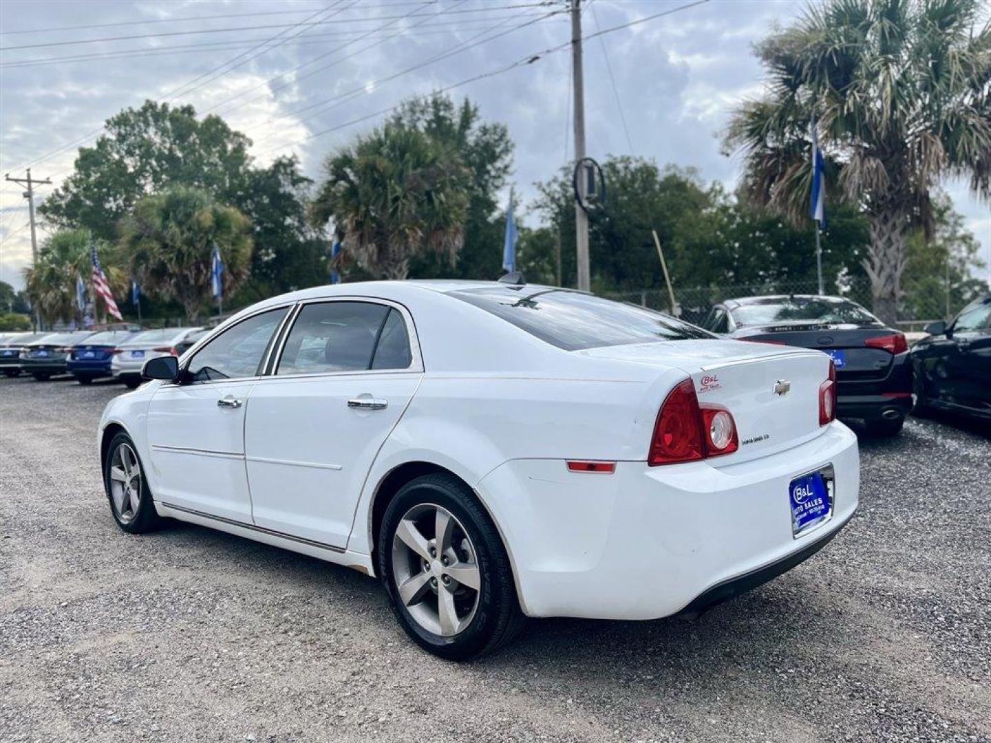 2012 White /Black Chevrolet Malibu (1G1ZC5E0XCF) with an 2.4l I-4 MPI 2.4l engine, Automatic transmission, located at 745 East Steele Rd., West Columbia, SC, 29170, (803) 755-9148, 33.927212, -81.148483 - Special Internet Price! 2012 Chevrolet Malibu with AM/FM stereo with USB port, Cruise control, Cloth interior, Air conditioning, Steering wheel controls, rear 60/40 split-folding rear seats, Powered windows, Powered door locks, Plus more! - Photo#1