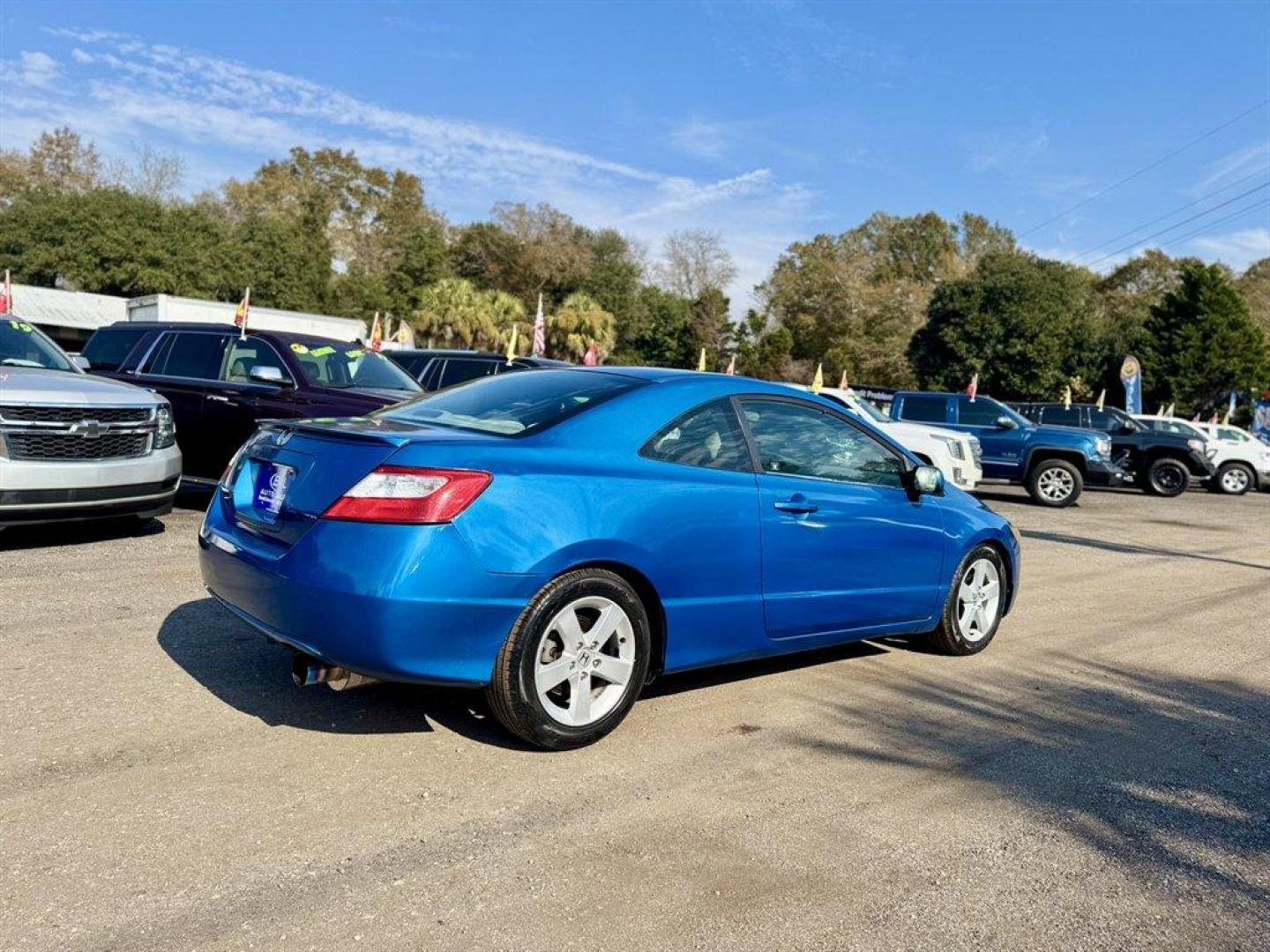 2006 Blue /Grey Honda Civic (2HGFG12836H) with an 1.8l I-4 MPI Sohc 1.8l engine, Automatic transmission, located at 745 East Steele Rd., West Columbia, SC, 29170, (803) 755-9148, 33.927212, -81.148483 - Photo#3