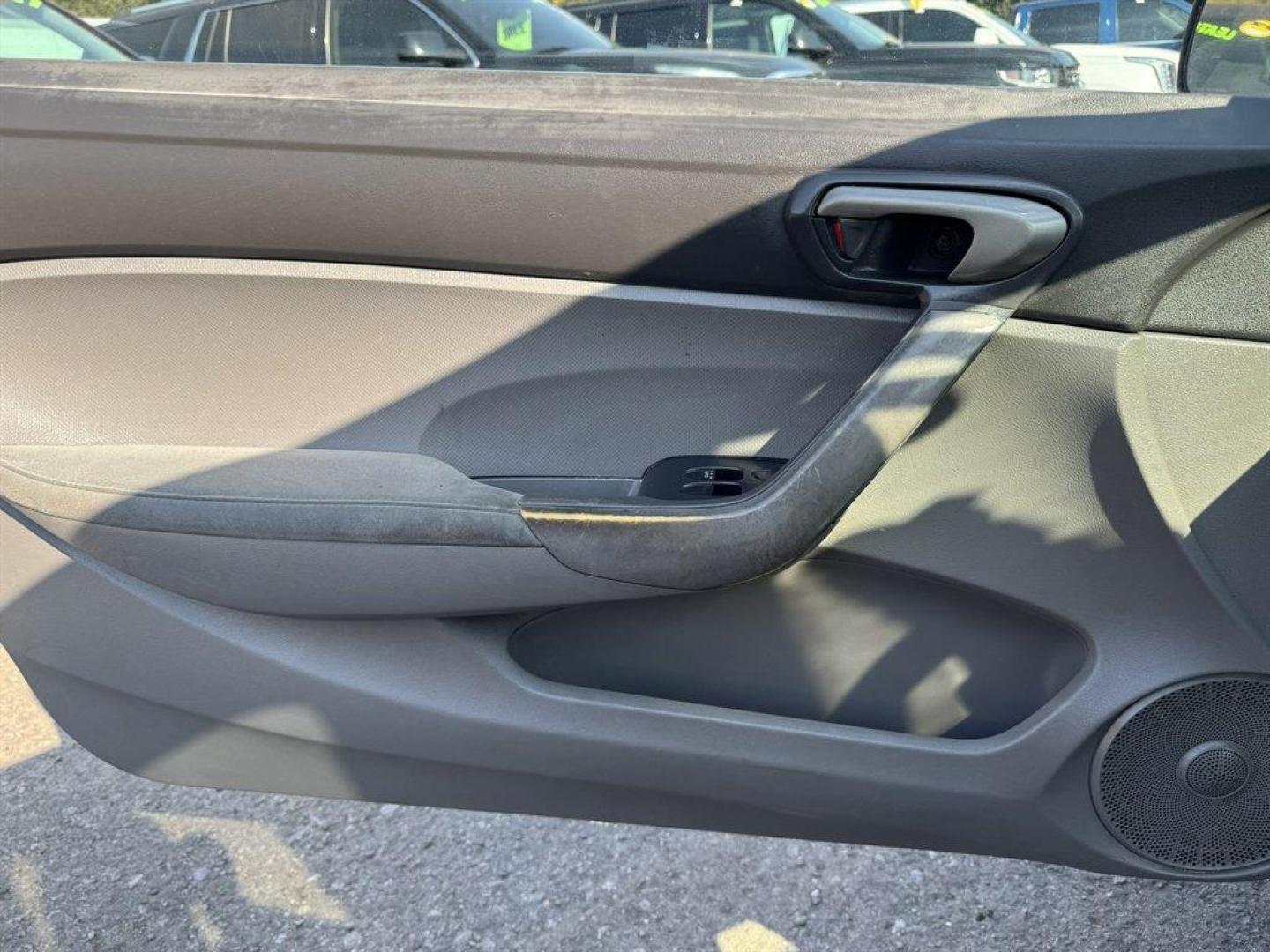 2006 Blue /Grey Honda Civic (2HGFG12836H) with an 1.8l I-4 MPI Sohc 1.8l engine, Automatic transmission, located at 745 East Steele Rd., West Columbia, SC, 29170, (803) 755-9148, 33.927212, -81.148483 - Photo#14