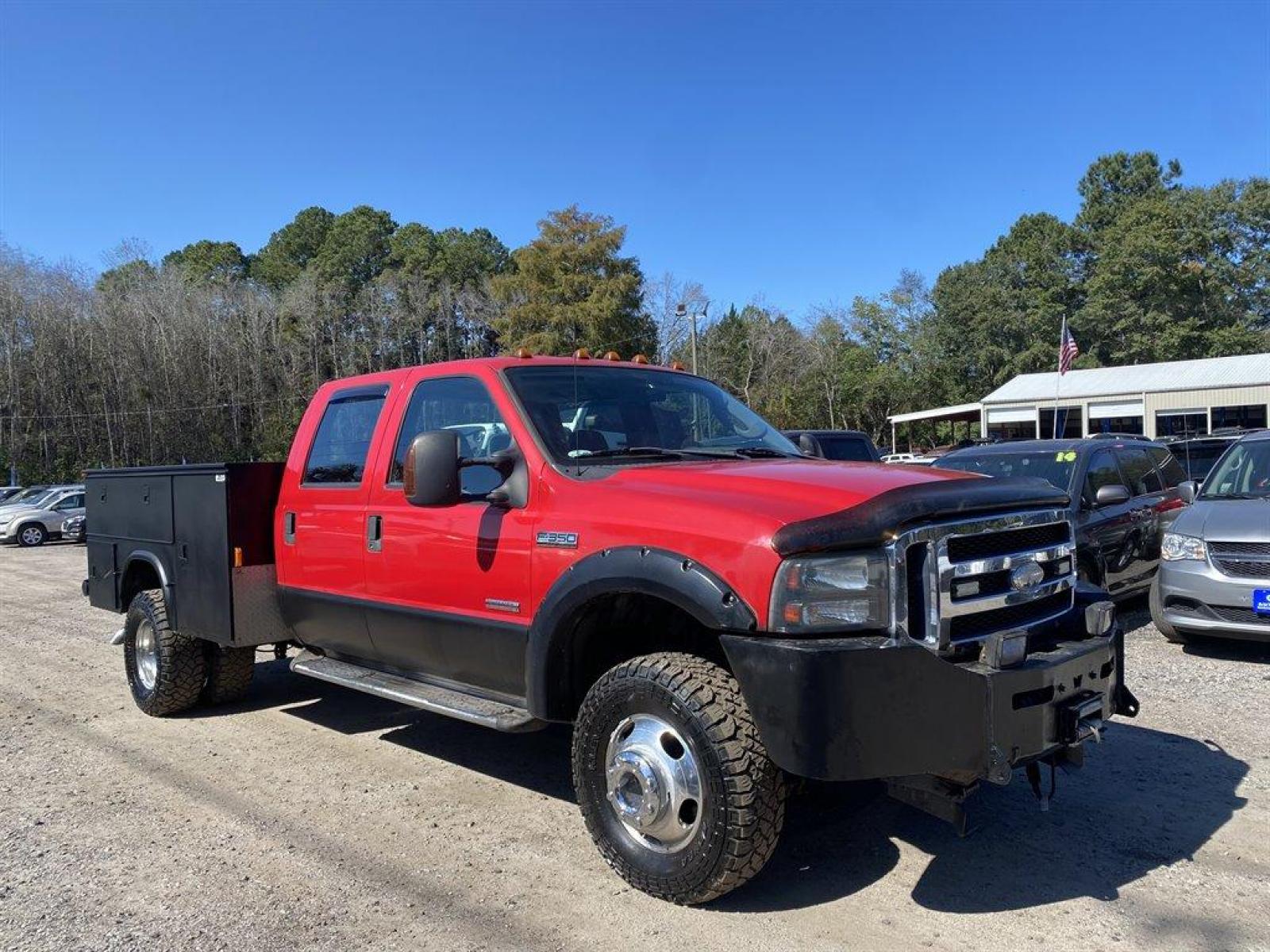 2006 Red /Grey Ford F350sd Lariat Crew Cab 4WD DRW (1FDWW37P16E) with an 6.0l V8 FI Tdsl 6.0l engine, Automatic transmission, located at 745 East Steele Rd., West Columbia, SC, 29170, (803) 755-9148, 33.927212, -81.148483 - Special Internet Price! - Photo #3