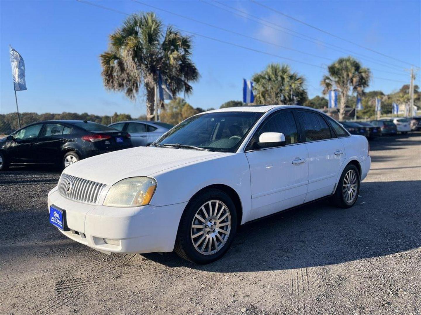 2006 White /Grey Mercury Montego (1MEHM42196G) with an 3.0l V6 EFI 3.0l engine, Automatic transmission, located at 745 East Steele Rd., West Columbia, SC, 29170, (803) 755-9148, 33.927212, -81.148483 - Special Internet Price! 2006 Mercury Montego with AM/FM stereo with 6-disc CD changer, Cruise control, Sunroof, Leather interior, Navigation, Dual zone air conditioning, Powered front seats, Keyless entry keypad, Powered windows, Powered door locks, Plus more! - Photo#0