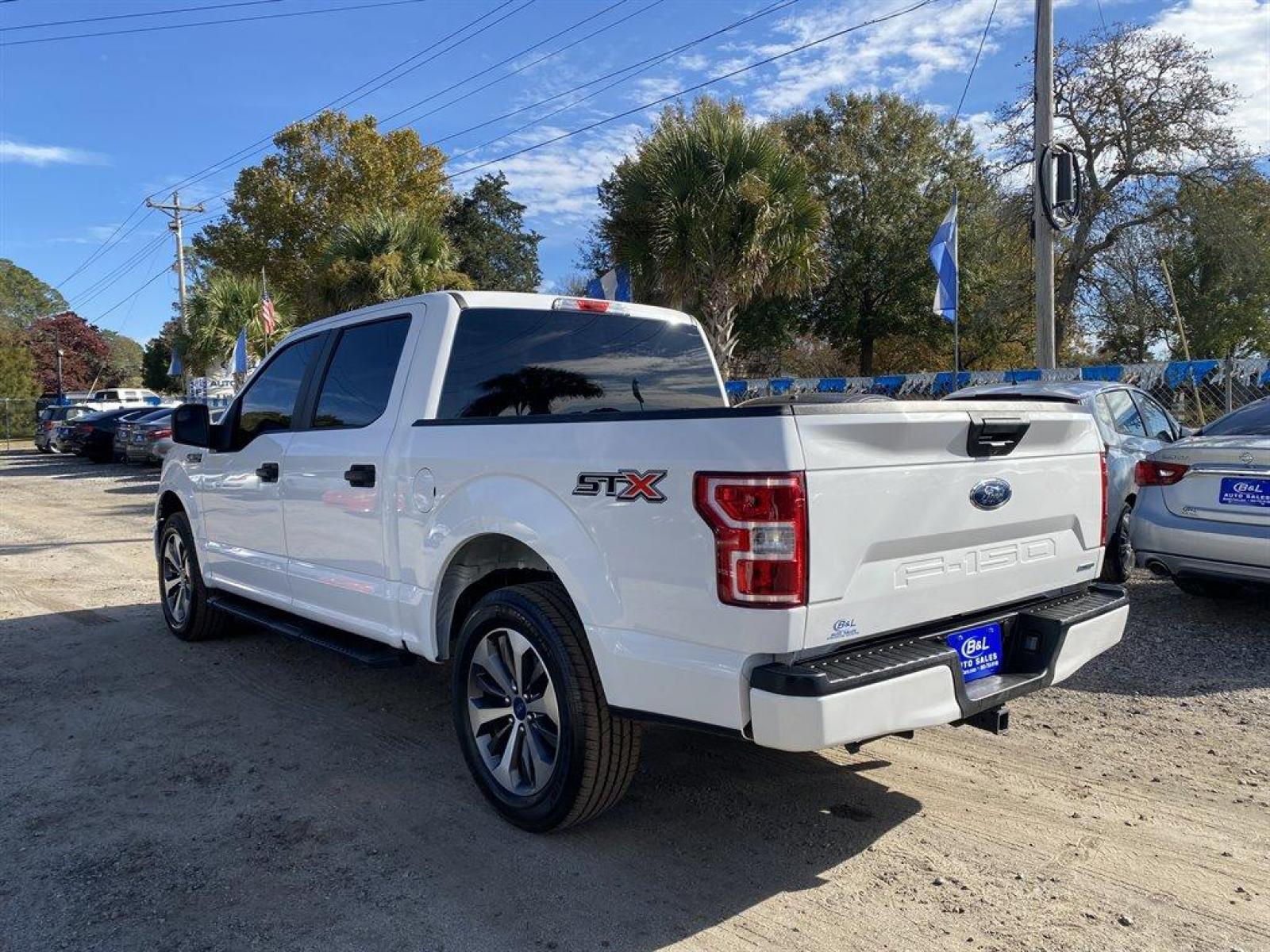 2019 White /Grey Ford F150 Lariat SuperCrew 5.5-ft. Bed 2WD (1FTEW1CPXKF) with an 2.7l V6 DI T/C Ecoboost 2 engine, Automatic transmission, located at 745 East Steele Rd., West Columbia, SC, 29170, (803) 755-9148, 33.927212, -81.148483 - Special Internet Price! 2019 Ford F150 STX with powered windows and locks, cruise control, backup camera, bluetooth, rear folding seats, cold a/c and hot heat! - Photo #2