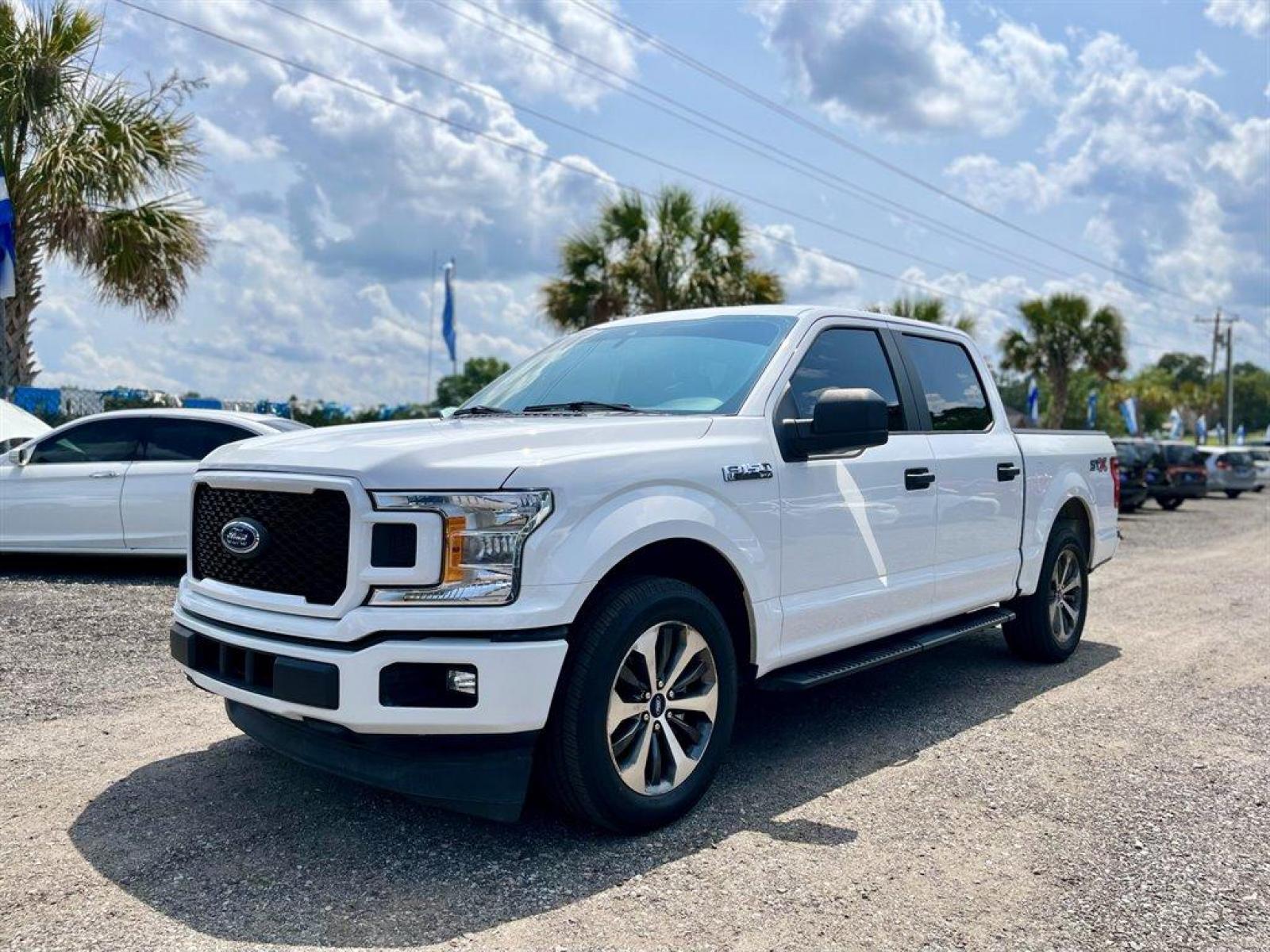 2019 White /Grey Ford F150 Lariat SuperCrew 5.5-ft. Bed 2WD (1FTEW1CPXKF) with an 2.7l V6 DI T/C Ecoboost 2 engine, Automatic transmission, located at 745 East Steele Rd., West Columbia, SC, 29170, (803) 755-9148, 33.927212, -81.148483 - Special Internet Price! 2019 Ford F150 STX with powered windows and locks, cruise control, backup camera, bluetooth, rear folding seats, cold a/c and hot heat! - Photo #1