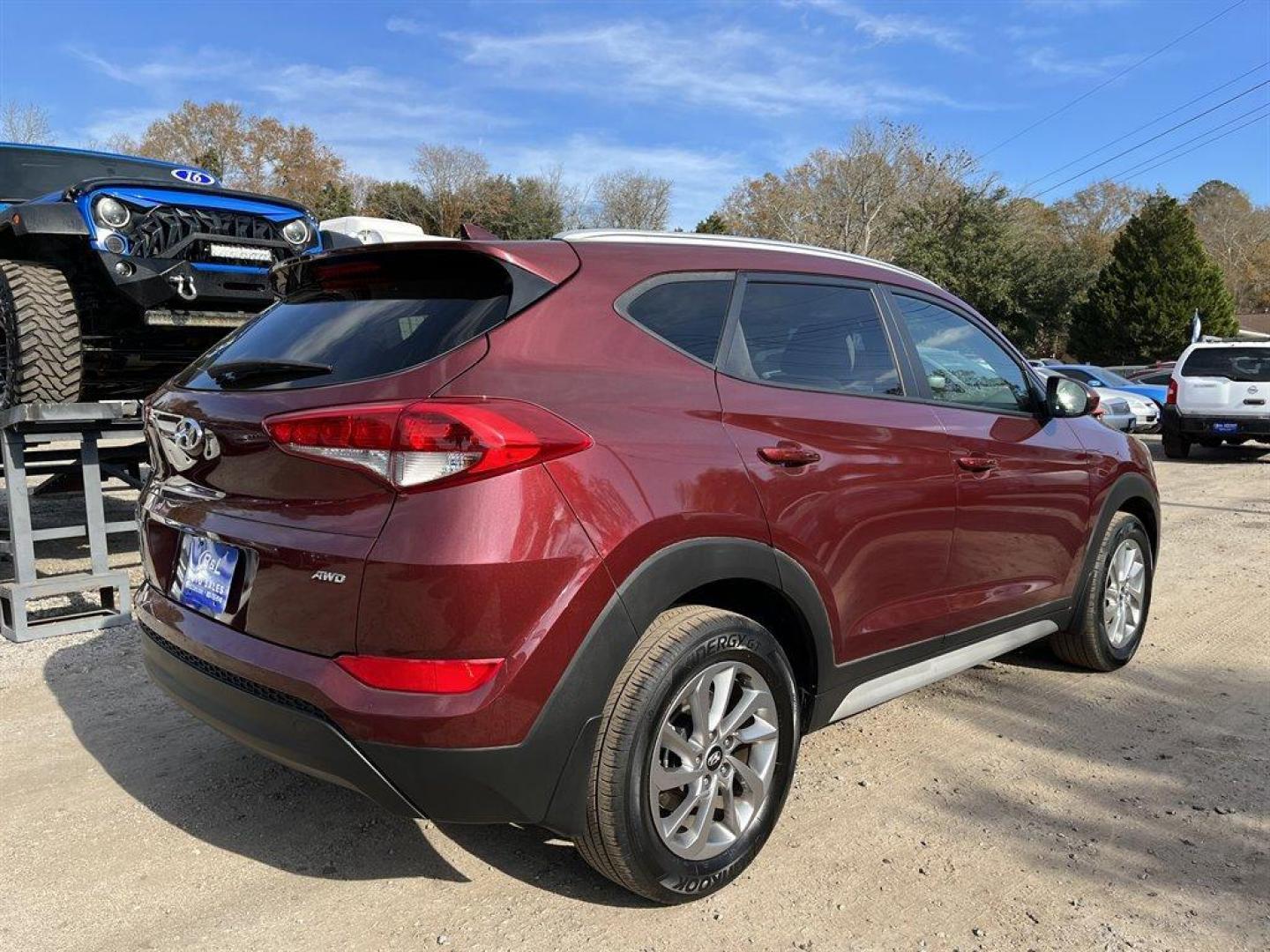 2018 Burgandy /Cream Hyundai Tucson SE AWD (KM8J3CA42JU) with an 2.0l I-4 DI Dohc Cvvt 2.0 engine, Automatic transmission, located at 745 East Steele Rd., West Columbia, SC, 29170, (803) 755-9148, 33.927212, -81.148483 - Special Internet Price-2018 Hyundai Tucson Has Trial Subscription to SiriusXM, Back Up Camera, Power Front Seats, Bluetooth, 8 LCD Color Touchscreen, Cruise Control, Blind Spot Detection (BSD) with Lane Change Assist (LCA) Blind Spot, Plus More! - Photo#2