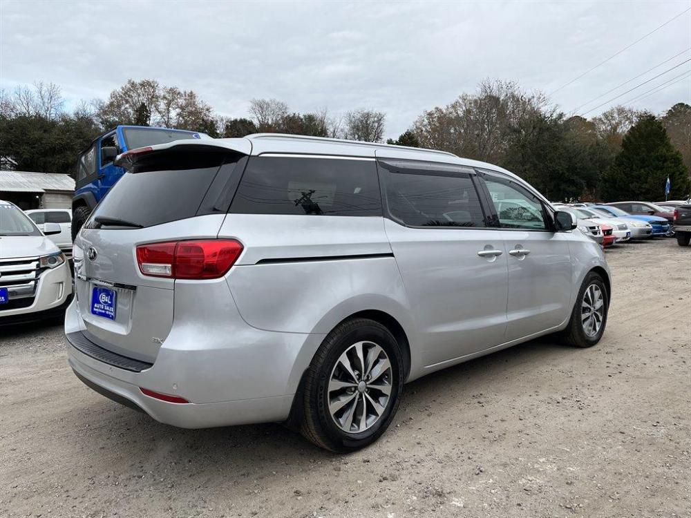 2018 Silver /Tan Kia Sedona (KNDMC5C13J6) with an 3.3l V6 DI Dohc 3.3l engine, Automatic transmission, located at 745 East Steele Rd., West Columbia, SC, 29170, (803) 755-9148, 33.927212, -81.148483 - Special Internet Price-2018 Kia Sedona has Dual Climate Control, Back Up Camera, Satellite View and Leather Interior - Photo #2