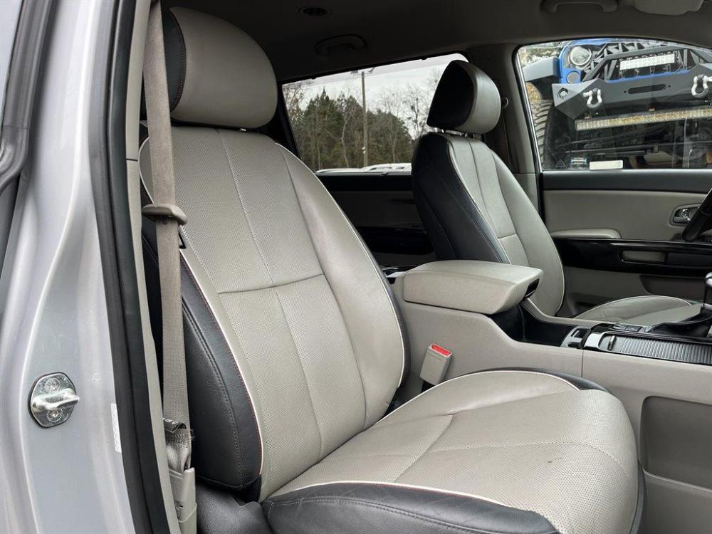2018 Silver /Tan Kia Sedona (KNDMC5C13J6) with an 3.3l V6 DI Dohc 3.3l engine, Automatic transmission, located at 745 East Steele Rd., West Columbia, SC, 29170, (803) 755-9148, 33.927212, -81.148483 - Special Internet Price-2018 Kia Sedona has Dual Climate Control, Back Up Camera, Satellite View and Leather Interior - Photo #35