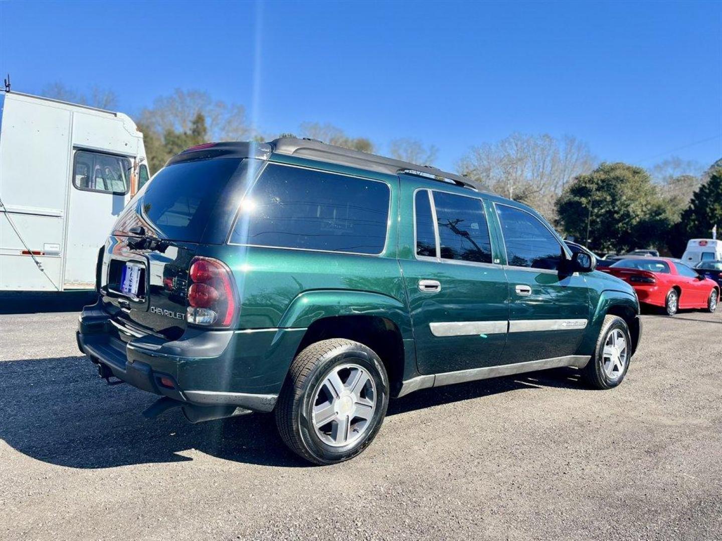 2004 Green /Grey Chevrolet Trailblazer (1GNES16S446) with an 4.2l I-6 MPI Dohc 4.2l engine, Automatic transmission, located at 745 East Steele Rd., West Columbia, SC, 29170, (803) 755-9148, 33.927212, -81.148483 - Special Internet Price! 2004 Chevrolet Trailblazer LS with AM/FM radio, Manual air conditioning, Cloth interior, 3rd row seating, Powered windows, Powered door locks, Plus more! - Photo#3