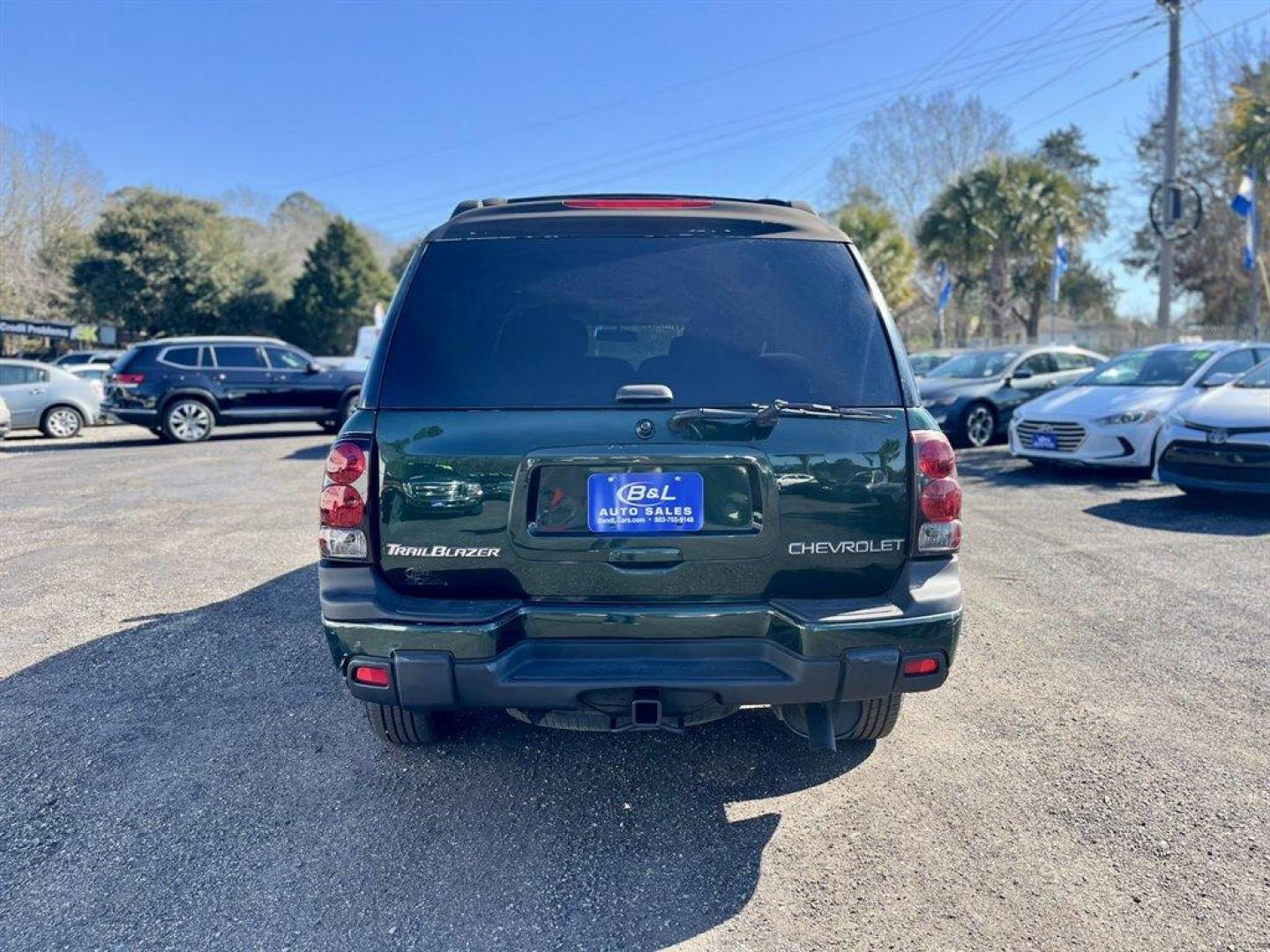 2004 Green /Grey Chevrolet Trailblazer (1GNES16S446) with an 4.2l I-6 MPI Dohc 4.2l engine, Automatic transmission, located at 745 East Steele Rd., West Columbia, SC, 29170, (803) 755-9148, 33.927212, -81.148483 - Special Internet Price! 2004 Chevrolet Trailblazer LS with AM/FM radio, Manual air conditioning, Cloth interior, 3rd row seating, Powered windows, Powered door locks, Plus more! - Photo#4
