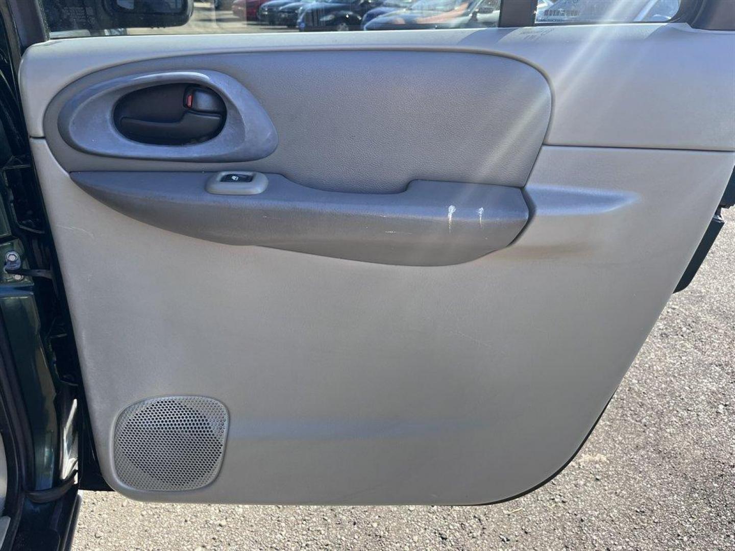 2004 Green /Grey Chevrolet Trailblazer (1GNES16S446) with an 4.2l I-6 MPI Dohc 4.2l engine, Automatic transmission, located at 745 East Steele Rd., West Columbia, SC, 29170, (803) 755-9148, 33.927212, -81.148483 - Special Internet Price! 2004 Chevrolet Trailblazer LS with AM/FM radio, Manual air conditioning, Cloth interior, 3rd row seating, Powered windows, Powered door locks, Plus more! - Photo#20