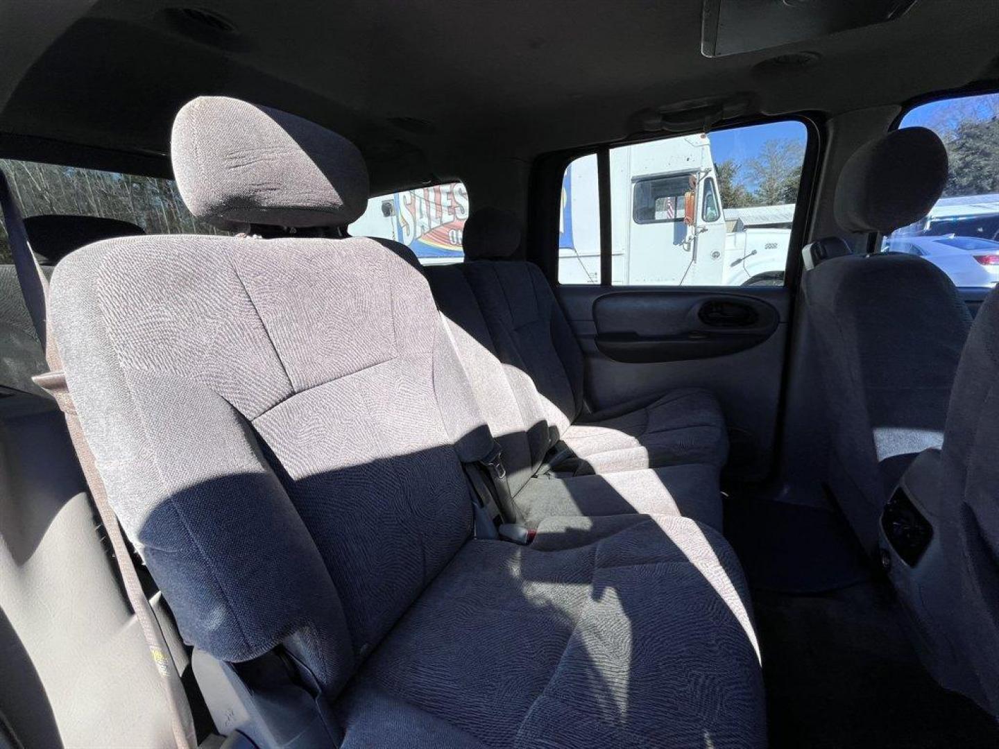 2004 Green /Grey Chevrolet Trailblazer (1GNES16S446) with an 4.2l I-6 MPI Dohc 4.2l engine, Automatic transmission, located at 745 East Steele Rd., West Columbia, SC, 29170, (803) 755-9148, 33.927212, -81.148483 - Special Internet Price! 2004 Chevrolet Trailblazer LS with AM/FM radio, Manual air conditioning, Cloth interior, 3rd row seating, Powered windows, Powered door locks, Plus more! - Photo#21