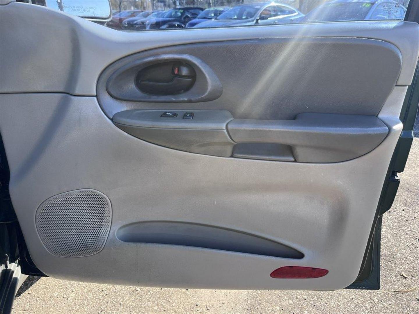 2004 Green /Grey Chevrolet Trailblazer (1GNES16S446) with an 4.2l I-6 MPI Dohc 4.2l engine, Automatic transmission, located at 745 East Steele Rd., West Columbia, SC, 29170, (803) 755-9148, 33.927212, -81.148483 - Special Internet Price! 2004 Chevrolet Trailblazer LS with AM/FM radio, Manual air conditioning, Cloth interior, 3rd row seating, Powered windows, Powered door locks, Plus more! - Photo#22