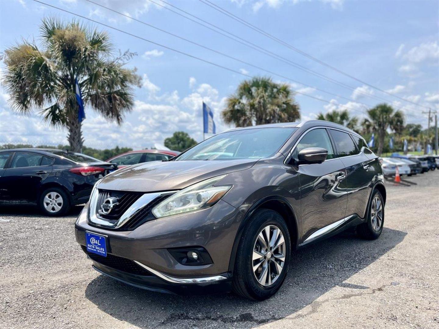 2015 Bronze /Black Nissan Murano SL (5N1AZ2MG4FN) with an 3.5l V6 DI Dohc Cvtcs 3.5 engine, Automatic transmission, located at 745 East Steele Rd., West Columbia, SC, 29170, (803) 755-9148, 33.927212, -81.148483 - Special Internet Price-2015 Nissan Murano With Leather Interior, Satellite View, Bluetooth, 11 speaker Bose premium audio system, Back Up Camrea, Power Front Seats, Navigation, Cruise Control w/Steering Wheel Controls, Power Windows, 60-40 Folding Split-Bench Front Facing Manual Reclining Fold Forwa - Photo#0