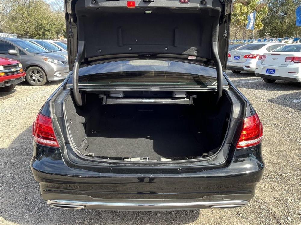 2016 Black /Black Mercedes-Benz E-Class (WDDHF5KB0GB) with an 3.5l V6 DI Dohc 3.5l engine, Automatic transmission, located at 745 East Steele Rd., West Columbia, SC, 29170, (803) 755-9148, 33.927212, -81.148483 - Special Internet Price-2016 Mercedes-Benz E Class has Leather Interior, Heated Seats, Sunroof, Back Up Camera and Dual Climate Control - Photo #30