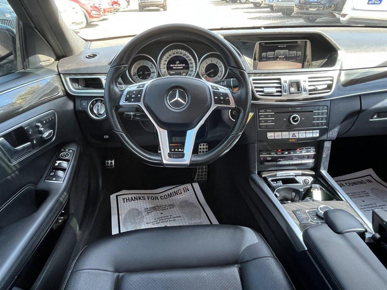 2016 Black /Black Mercedes-Benz E-Class (WDDHF5KB0GB) with an 3.5l V6 DI Dohc 3.5l engine, Automatic transmission, located at 745 East Steele Rd., West Columbia, SC, 29170, (803) 755-9148, 33.927212, -81.148483 - Special Internet Price-2016 Mercedes-Benz E Class has Leather Interior, Heated Seats, Sunroof, Back Up Camera and Dual Climate Control - Photo #4