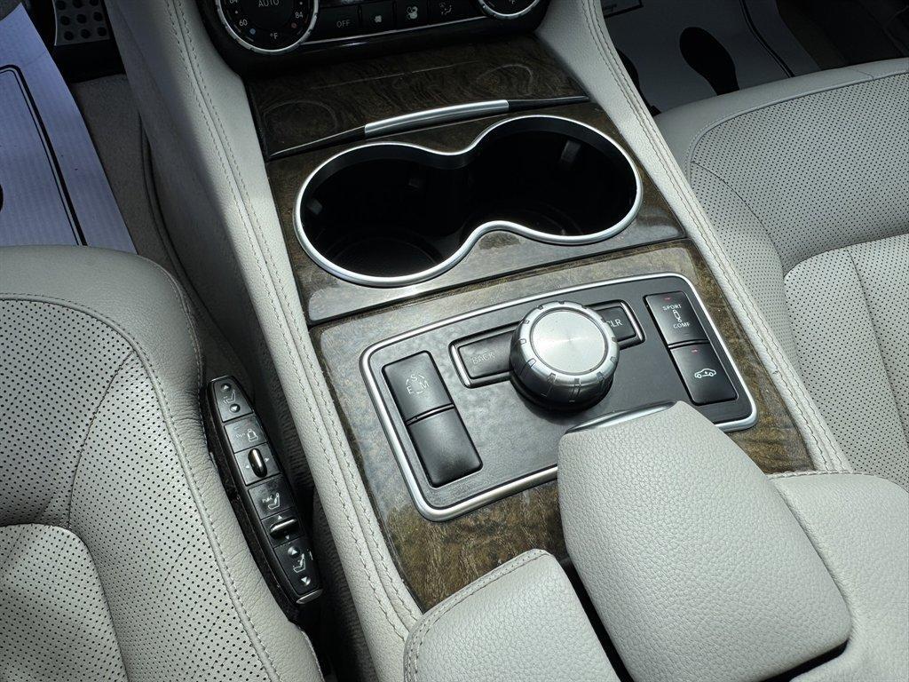 2014 Bronze /Grey Mercedes-Benz CLS Class CLS550 (WDDLJ7DB5EA) with an 4.7l V8 DI Dohc 2-T/C 4.7 engine, Automatic transmission, located at 745 East Steele Rd., West Columbia, SC, 29170, (803) 755-9148, 33.927212, -81.148483 - Special Internet Price-2014 Mercedes-Benz CLS has trial subscription to SiriusXM, Back Up Camera, Navigation, Dual Climate Seating, Leather Interior, Sunroof, Cruise Control, Dual Zone Front And Rear Automatic Air Conditioning, Remote Keyless Entry, Plus More! - Photo#17