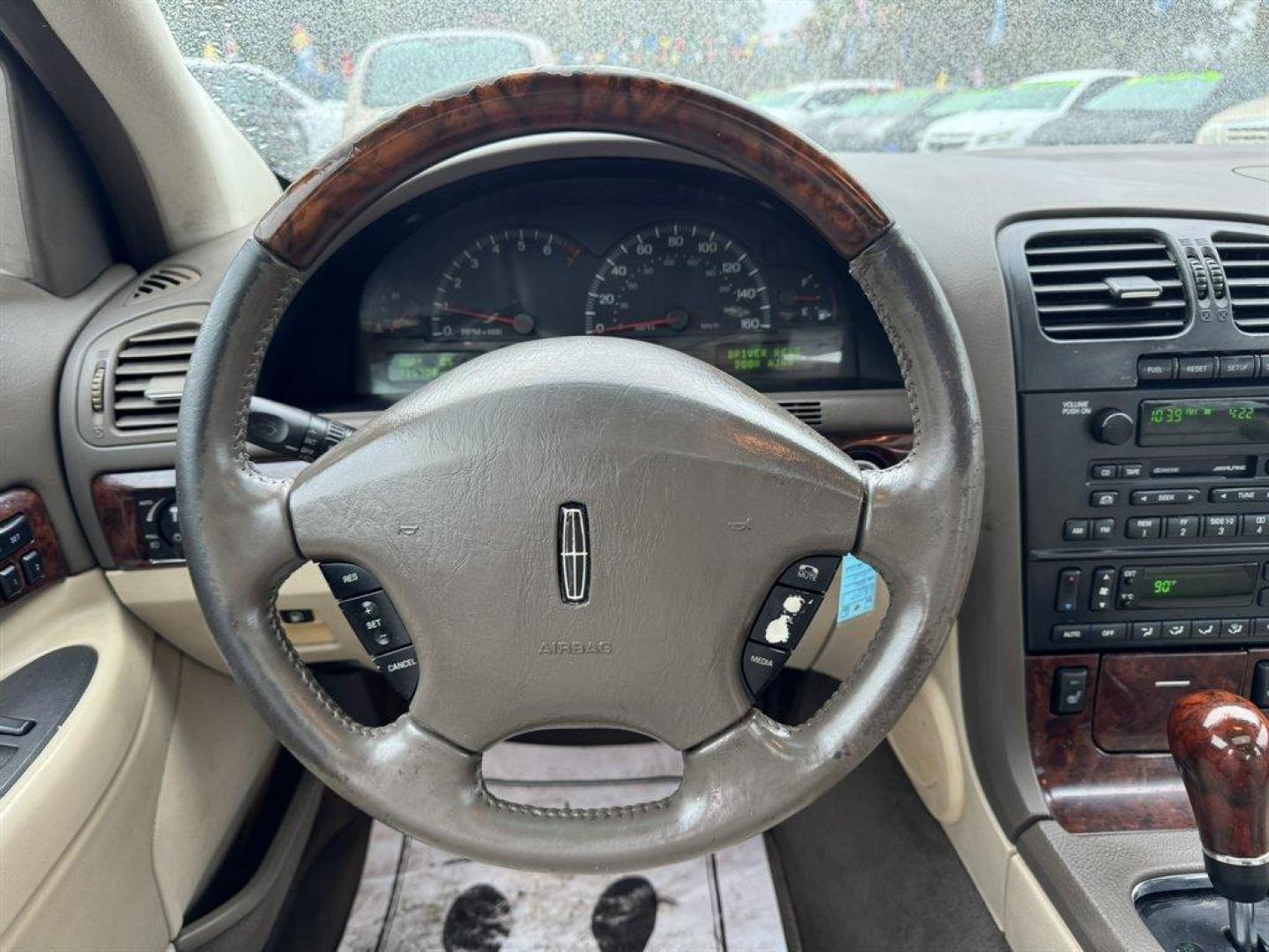 2002 Black /Tan Lincoln LS (1LNHM87A92Y) with an 3.9l V8 EFI Dohc 3.9l engine, Automatic transmission, located at 745 East Steele Rd., West Columbia, SC, 29170, (803) 755-9148, 33.927212, -81.148483 - Special Internet Price! 2002 Lincoln LS - Photo#6