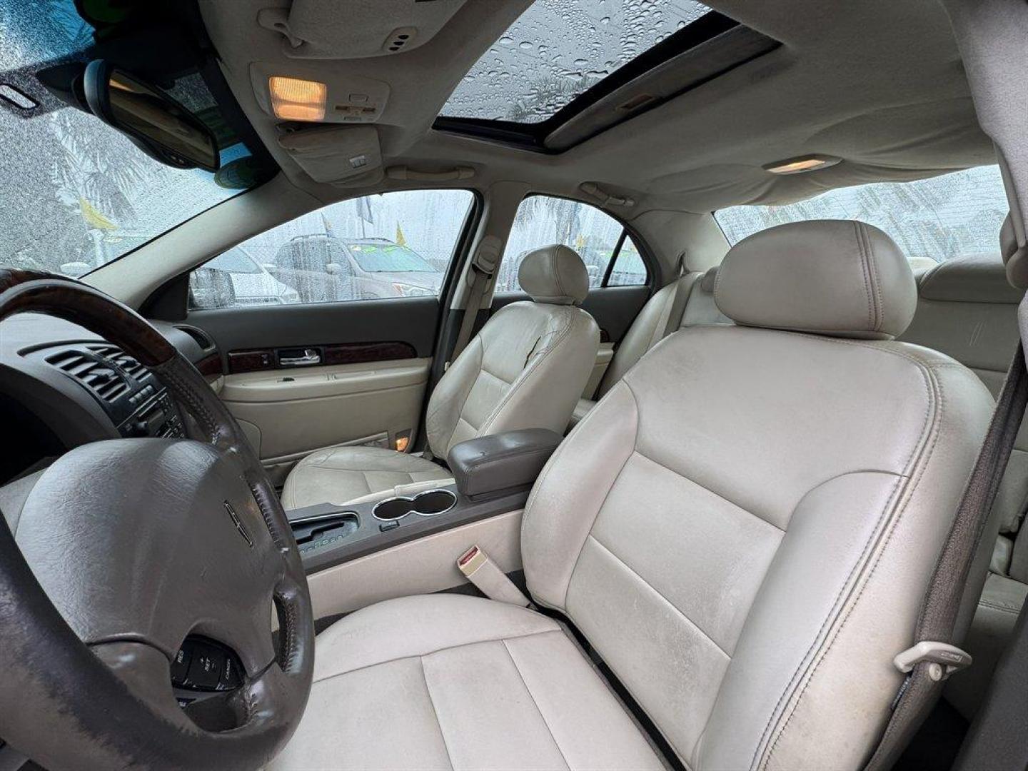 2002 Black /Tan Lincoln LS (1LNHM87A92Y) with an 3.9l V8 EFI Dohc 3.9l engine, Automatic transmission, located at 745 East Steele Rd., West Columbia, SC, 29170, (803) 755-9148, 33.927212, -81.148483 - Special Internet Price! 2002 Lincoln LS - Photo#17