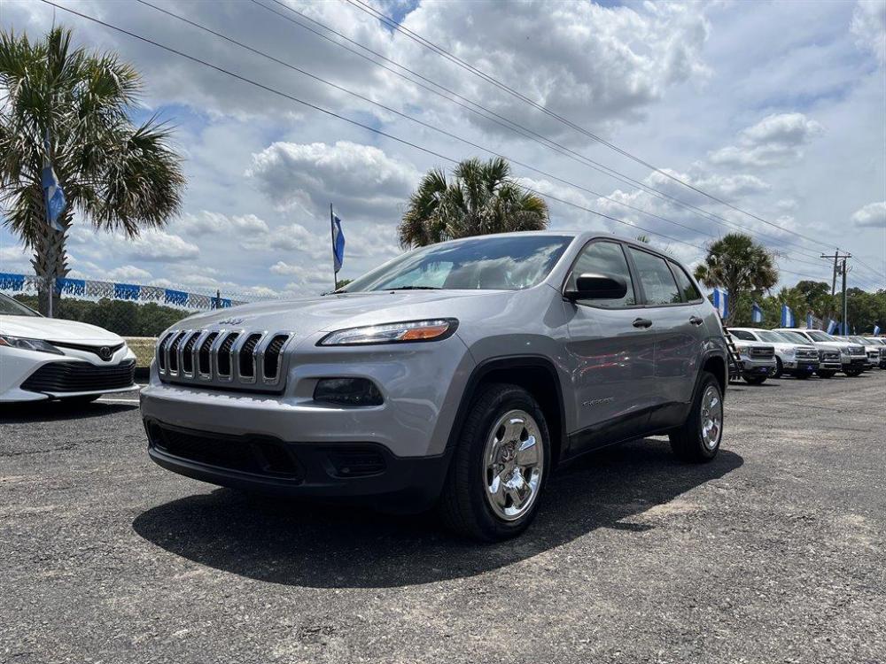 2014 Grey /Grey Jeep Cherokee (1C4PJLAB1EW) with an 2.4l I-4 MPI Sohc 2.4l engine, Automatic transmission, located at 745 East Steele Rd., West Columbia, SC, 29170, (803) 755-9148, 33.927212, -81.148483 - Special Internet Price-2014 Jeep Cherokee has Cold A/C, Cloth Interior and Bluetooth - Photo #0