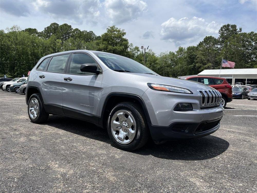 2014 Grey /Grey Jeep Cherokee (1C4PJLAB1EW) with an 2.4l I-4 MPI Sohc 2.4l engine, Automatic transmission, located at 745 East Steele Rd., West Columbia, SC, 29170, (803) 755-9148, 33.927212, -81.148483 - Special Internet Price-2014 Jeep Cherokee has Cold A/C, Cloth Interior and Bluetooth - Photo #3