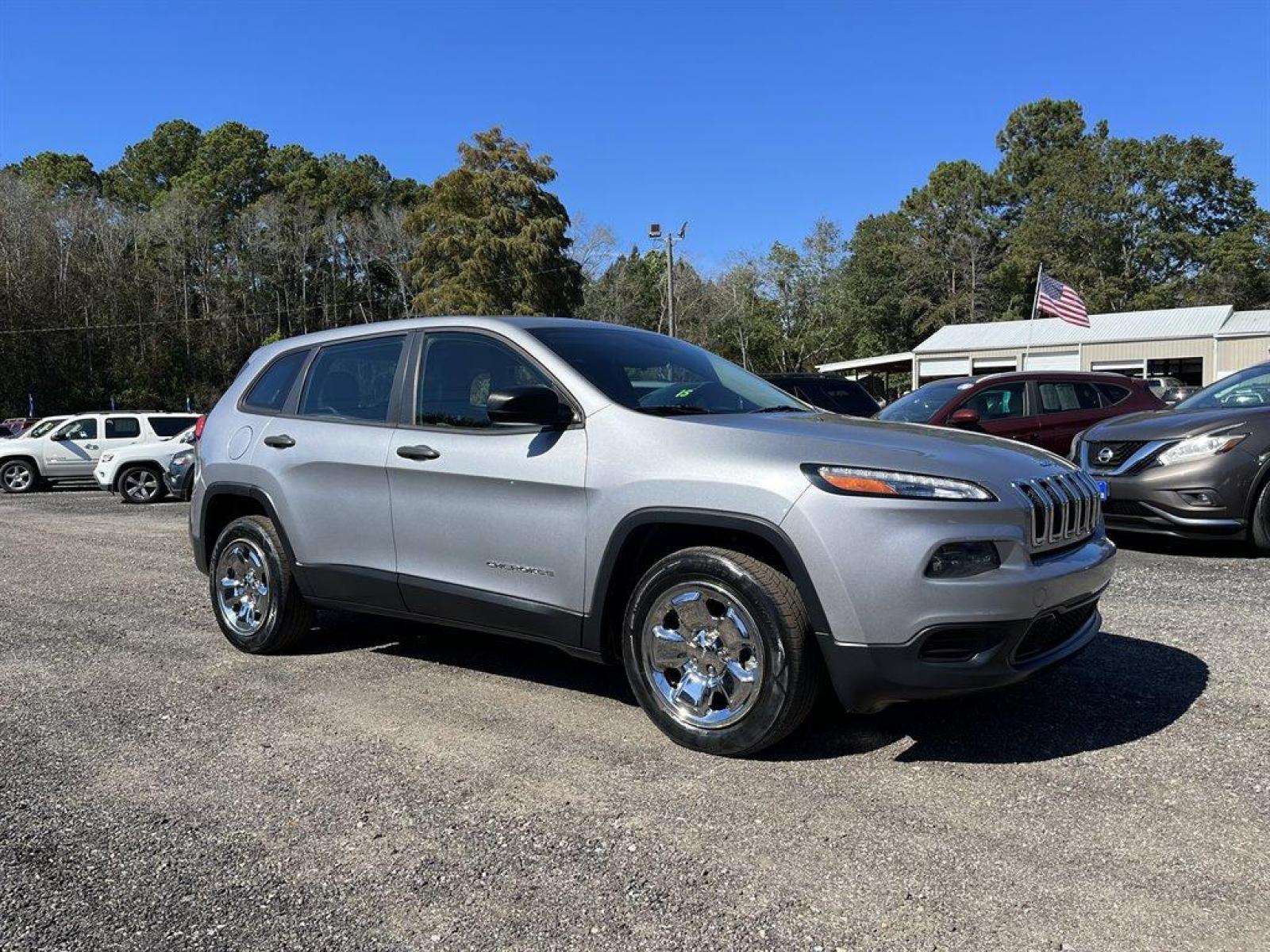 2014 Grey /Black Jeep Cherokee Sport FWD (1C4PJLAB1EW) with an 2.4l I-4 MPI Sohc 2.4l engine, Automatic transmission, located at 745 East Steele Rd., West Columbia, SC, 29170, (803) 755-9148, 33.927212, -81.148483 - Special Internet Price-2014 Jeep Cherokee With Bluetooth, Cloth Low-Back Bucket Seats, Cruise Control w/Steering Wheel Controls, Electronic Stability Control (ESC) And Roll Stability Control (RSC), Powered Windows, Plus More! - Photo #3