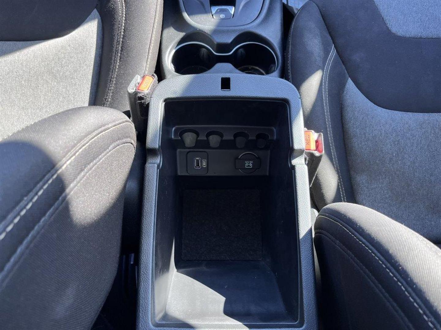 2014 Grey /Black Jeep Cherokee Sport FWD (1C4PJLAB1EW) with an 2.4l I-4 MPI Sohc 2.4l engine, Automatic transmission, located at 745 East Steele Rd., West Columbia, SC, 29170, (803) 755-9148, 33.927212, -81.148483 - Special Internet Price-2014 Jeep Cherokee With Bluetooth, Cloth Low-Back Bucket Seats, Cruise Control w/Steering Wheel Controls, Electronic Stability Control (ESC) And Roll Stability Control (RSC), Powered Windows, Plus More! - Photo#13