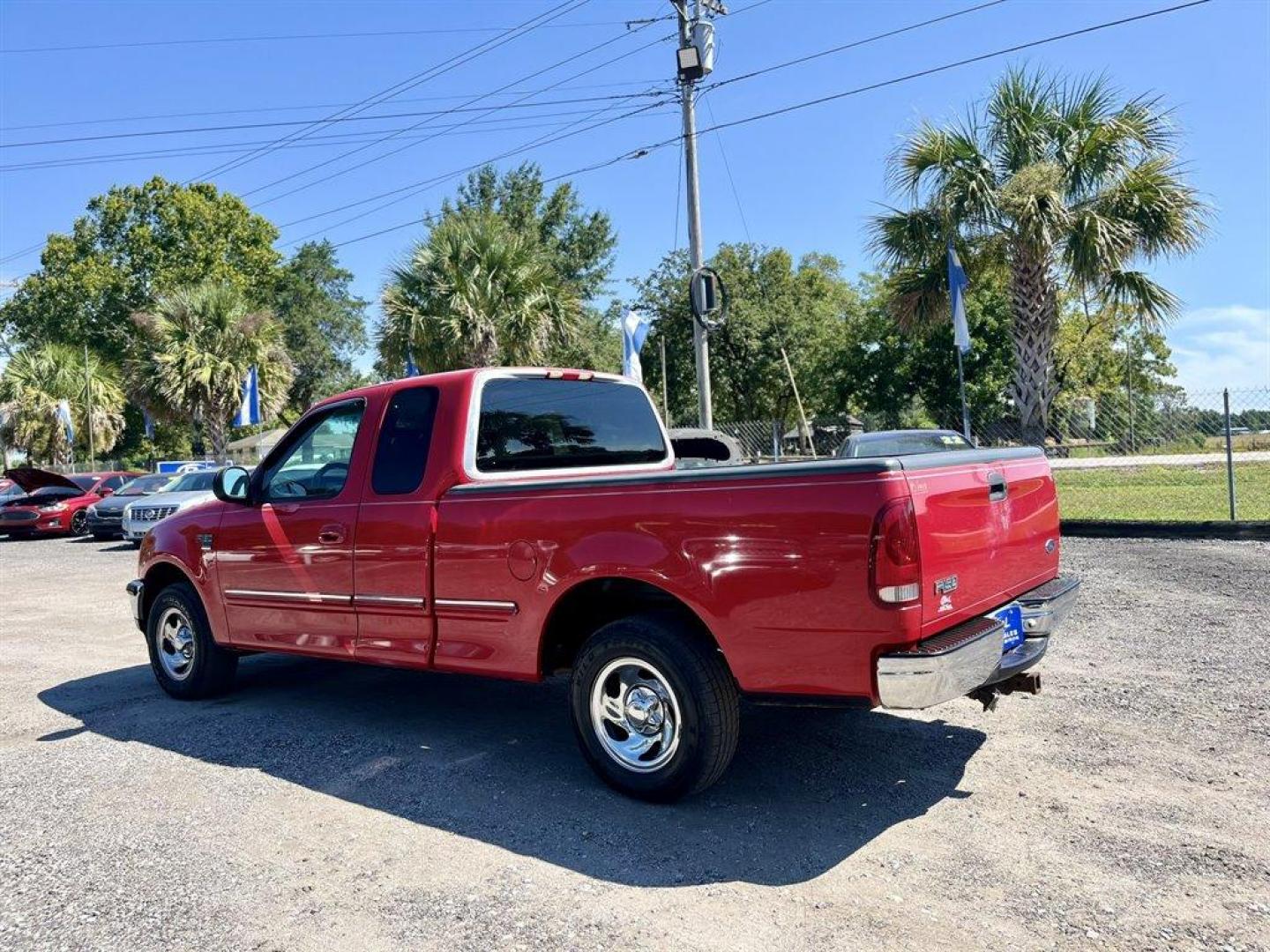 1998 Red /Grey Ford F150 (1FTZX1767WN) with an 4.6l V8 EFI Sohc 4.6l engine, Automatic transmission, located at 745 East Steele Rd., West Columbia, SC, 29170, (803) 755-9148, 33.927212, -81.148483 - Special Internet Price! 1998 Ford F150 Standard with AM/FM radio, Cruise control, Cloth interior, Rear bench seat, Powered windows, Powered door locks, Plus more! - Photo#1