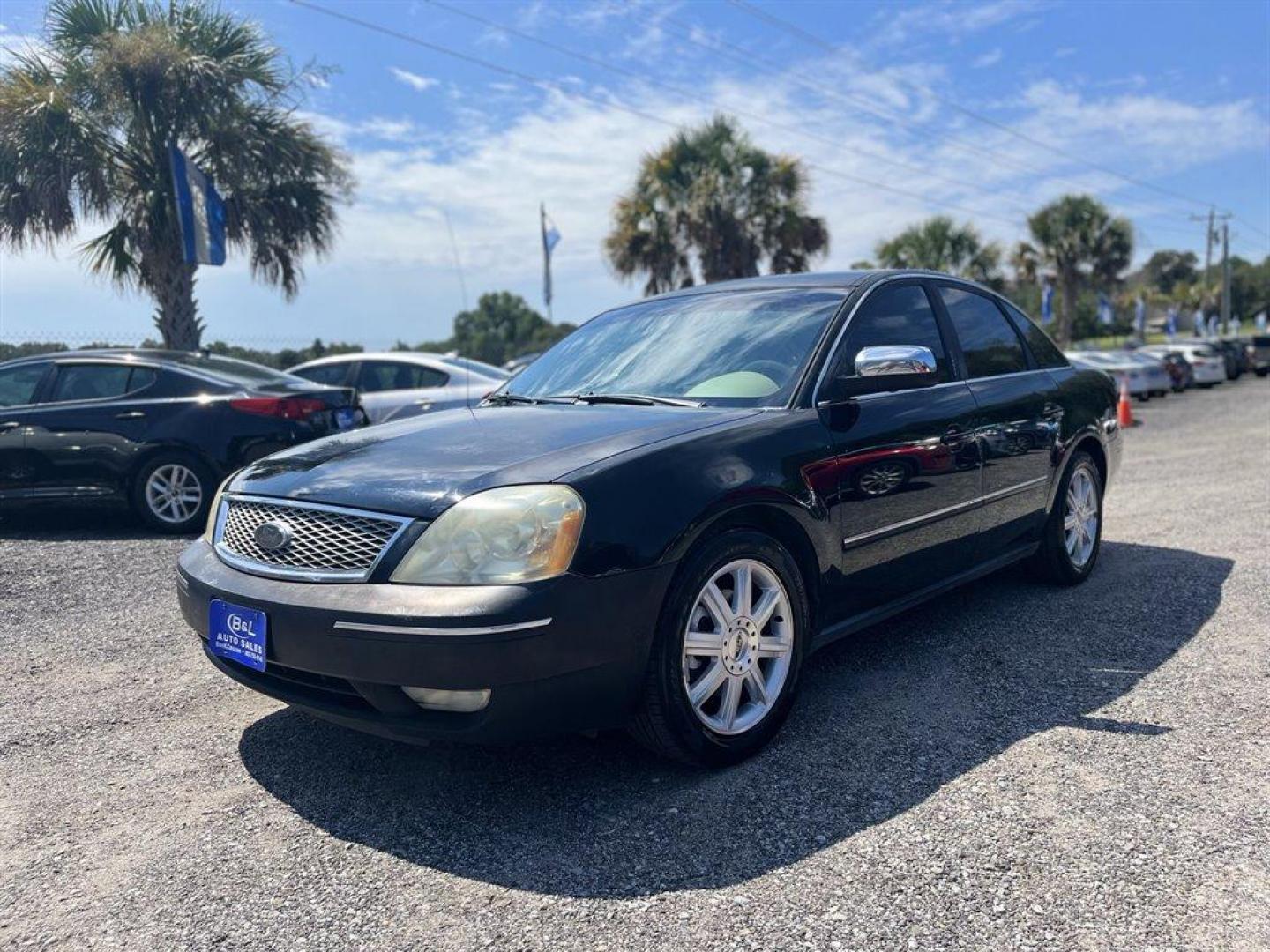 2005 Black /Tan Ford Five Hundred (1FAHP251X5G) with an 3.0l V6 EFI 3.0l engine, Automatic transmission, located at 745 East Steele Rd., West Columbia, SC, 29170, (803) 755-9148, 33.927212, -81.148483 - Special Internet Price! 2005 Ford Five Hundred Limited with AM/FM stereo, Speed control, Cruise Control, Remote keyless entry, Dual zone air conditioning, Leather interior, Powered memory driver seat, 60/40 split fold-flat rear seat, Plus more! - Photo#0