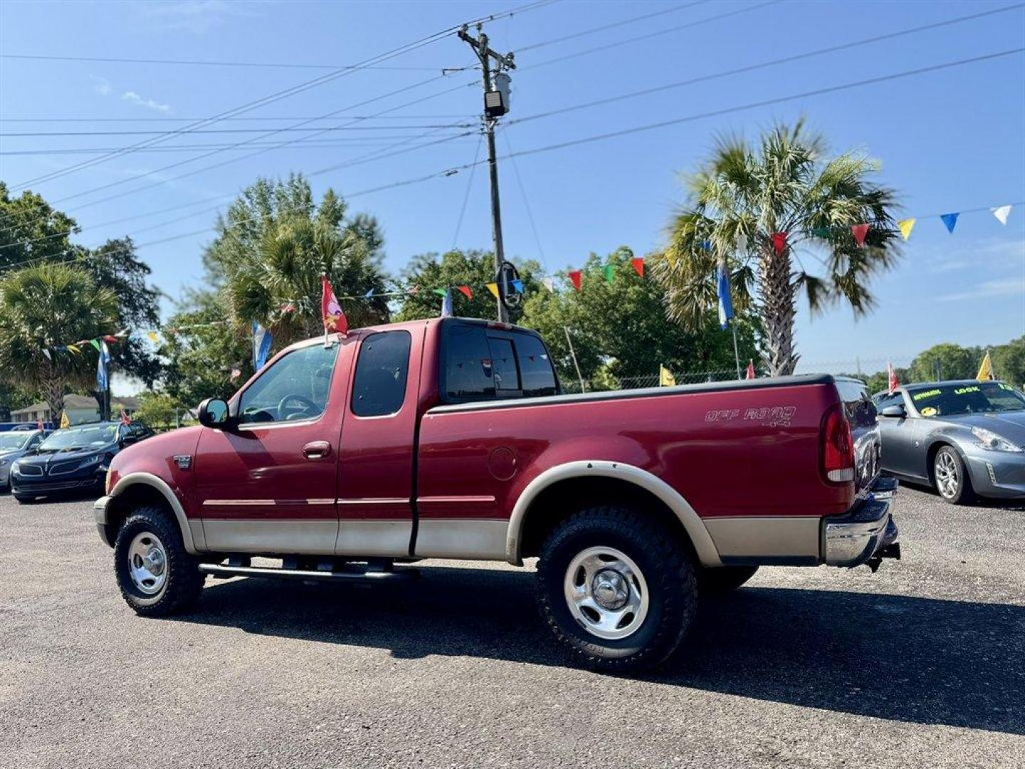 1999 Red /Tan Ford F150 (1FTRX18W0XN) with an 4.6l V8 EFI Sohc 4.6l engine, Automatic transmission, located at 745 East Steele Rd., West Columbia, SC, 29170, (803) 755-9148, 33.927212, -81.148483 - Special Internet Price! 1999 Ford F150 - Photo#5