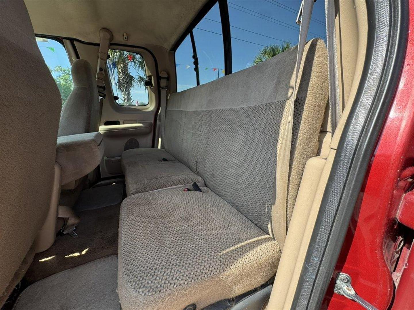 1999 Red /Tan Ford F150 (1FTRX18W0XN) with an 4.6l V8 EFI Sohc 4.6l engine, Automatic transmission, located at 745 East Steele Rd., West Columbia, SC, 29170, (803) 755-9148, 33.927212, -81.148483 - Special Internet Price! 1999 Ford F150 - Photo#20