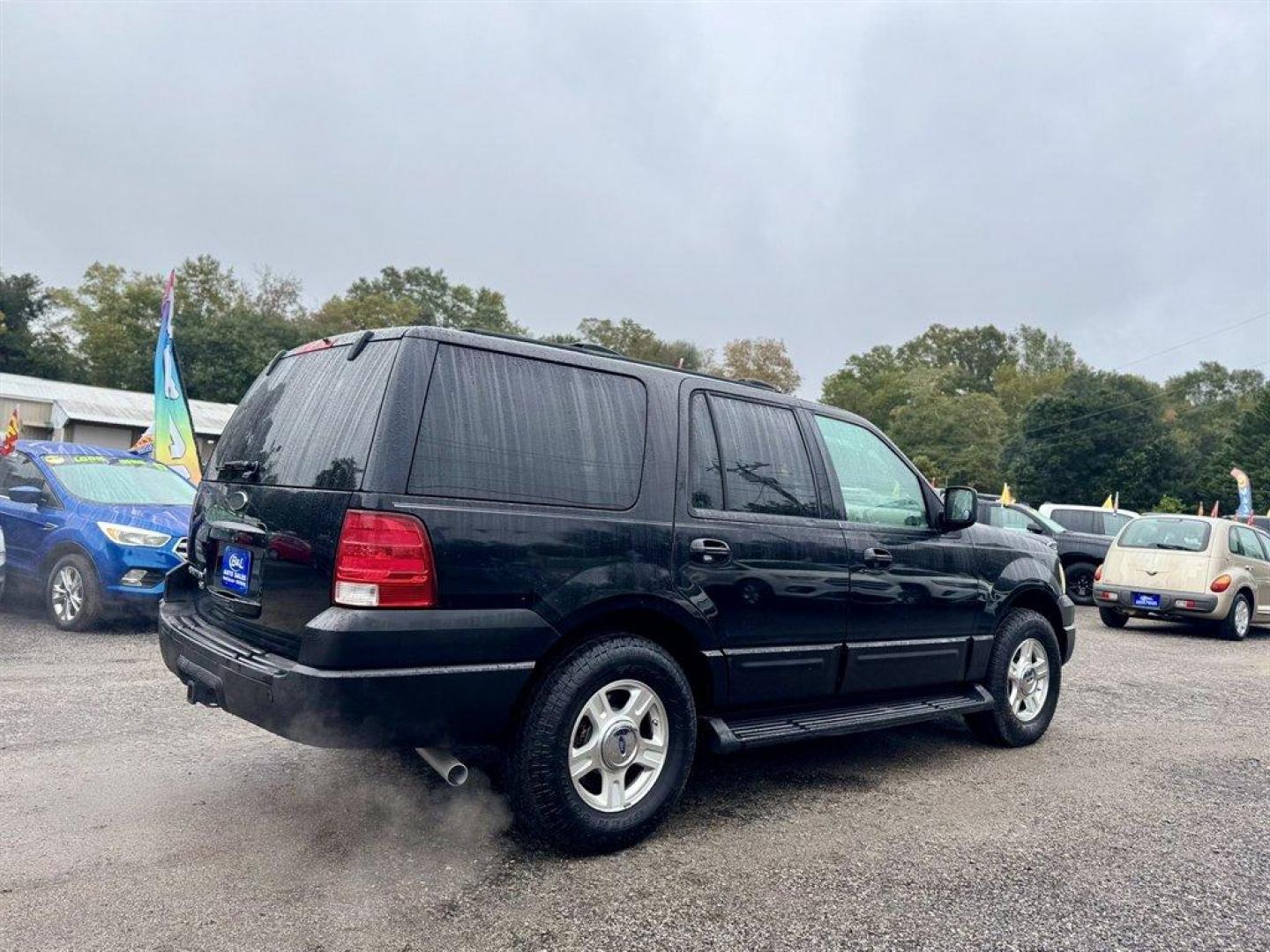 2003 Black /Tan Ford Expedition (1FMEU15W43L) with an 4.6l V8 EFI Sohc 4.6l engine, Automatic transmission, located at 745 East Steele Rd., West Columbia, SC, 29170, (803) 755-9148, 33.927212, -81.148483 - Special Internet Price! 2003 Ford Expedition XLT - Photo#3