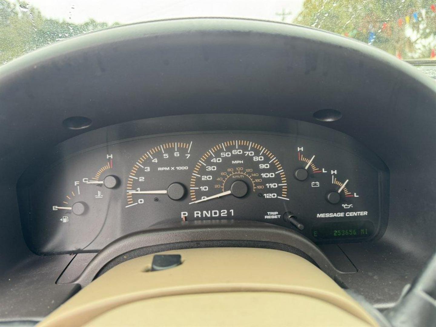 2003 Black /Tan Ford Expedition (1FMEU15W43L) with an 4.6l V8 EFI Sohc 4.6l engine, Automatic transmission, located at 745 East Steele Rd., West Columbia, SC, 29170, (803) 755-9148, 33.927212, -81.148483 - Special Internet Price! 2003 Ford Expedition XLT - Photo#10