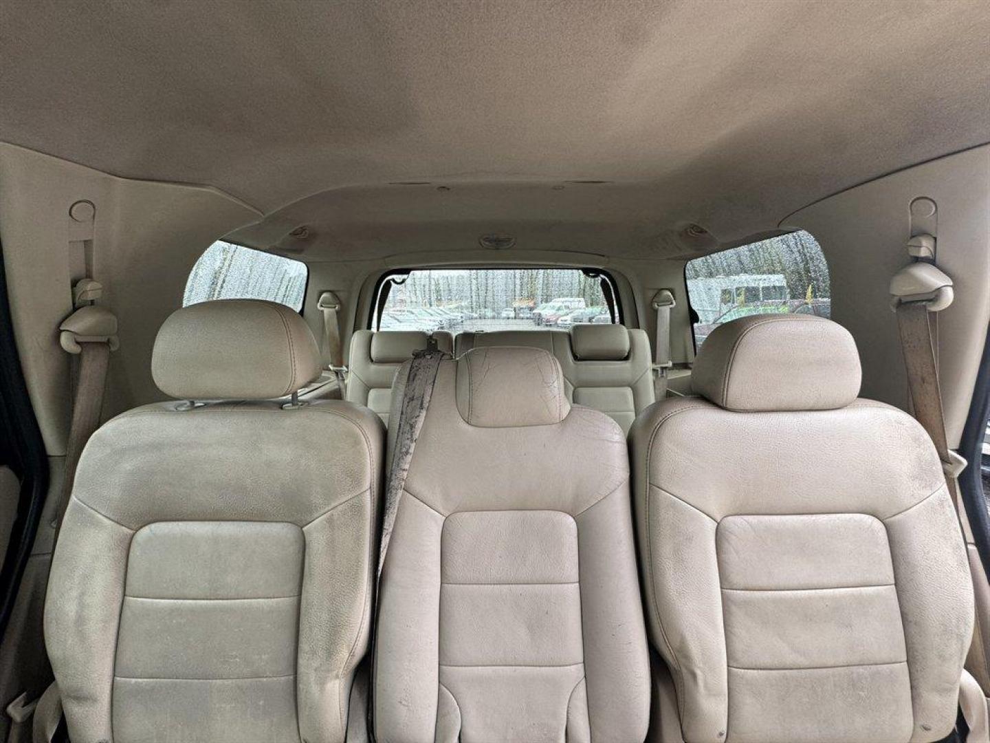 2003 Black /Tan Ford Expedition (1FMEU15W43L) with an 4.6l V8 EFI Sohc 4.6l engine, Automatic transmission, located at 745 East Steele Rd., West Columbia, SC, 29170, (803) 755-9148, 33.927212, -81.148483 - Special Internet Price! 2003 Ford Expedition XLT - Photo#18