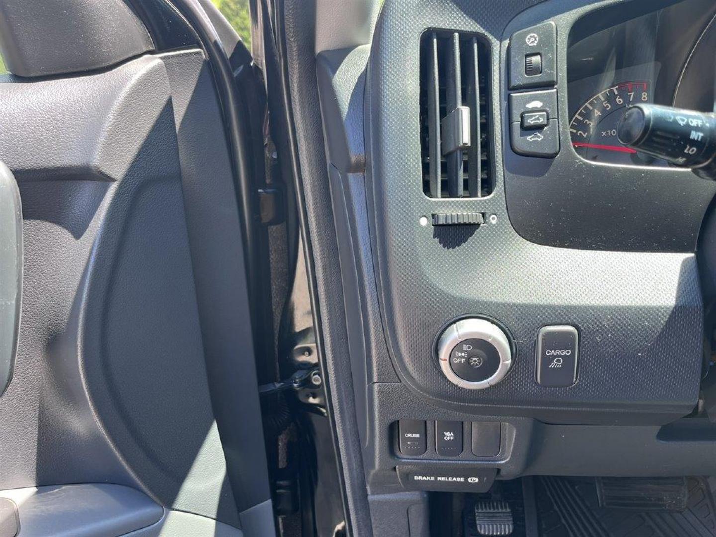 2007 Black /Grey Honda Ridgeline (2HJYK16567H) with an 3.5l V6 MPI Sohc Vtec 3.5 engine, Automatic transmission, located at 745 East Steele Rd., West Columbia, SC, 29170, (803) 755-9148, 33.927212, -81.148483 - Special Internet Price! 2007 Honda Ridgeline RTL with AM/FM radio, Remote keyless entry, Cruise control, Dual-zone automatic climate control, Leather interior, 60/40 split fold rear seat, Powered windows, Powered door locks, Plus more! - Photo#15