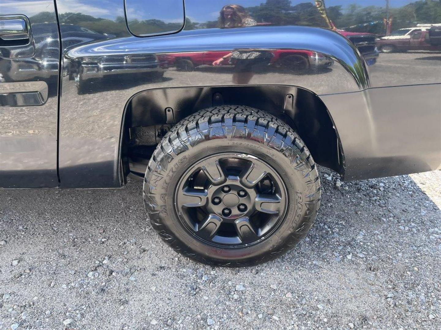 2007 Black /Grey Honda Ridgeline (2HJYK16567H) with an 3.5l V6 MPI Sohc Vtec 3.5 engine, Automatic transmission, located at 745 East Steele Rd., West Columbia, SC, 29170, (803) 755-9148, 33.927212, -81.148483 - Special Internet Price! 2007 Honda Ridgeline RTL with AM/FM radio, Remote keyless entry, Cruise control, Dual-zone automatic climate control, Leather interior, 60/40 split fold rear seat, Powered windows, Powered door locks, Plus more! - Photo#32