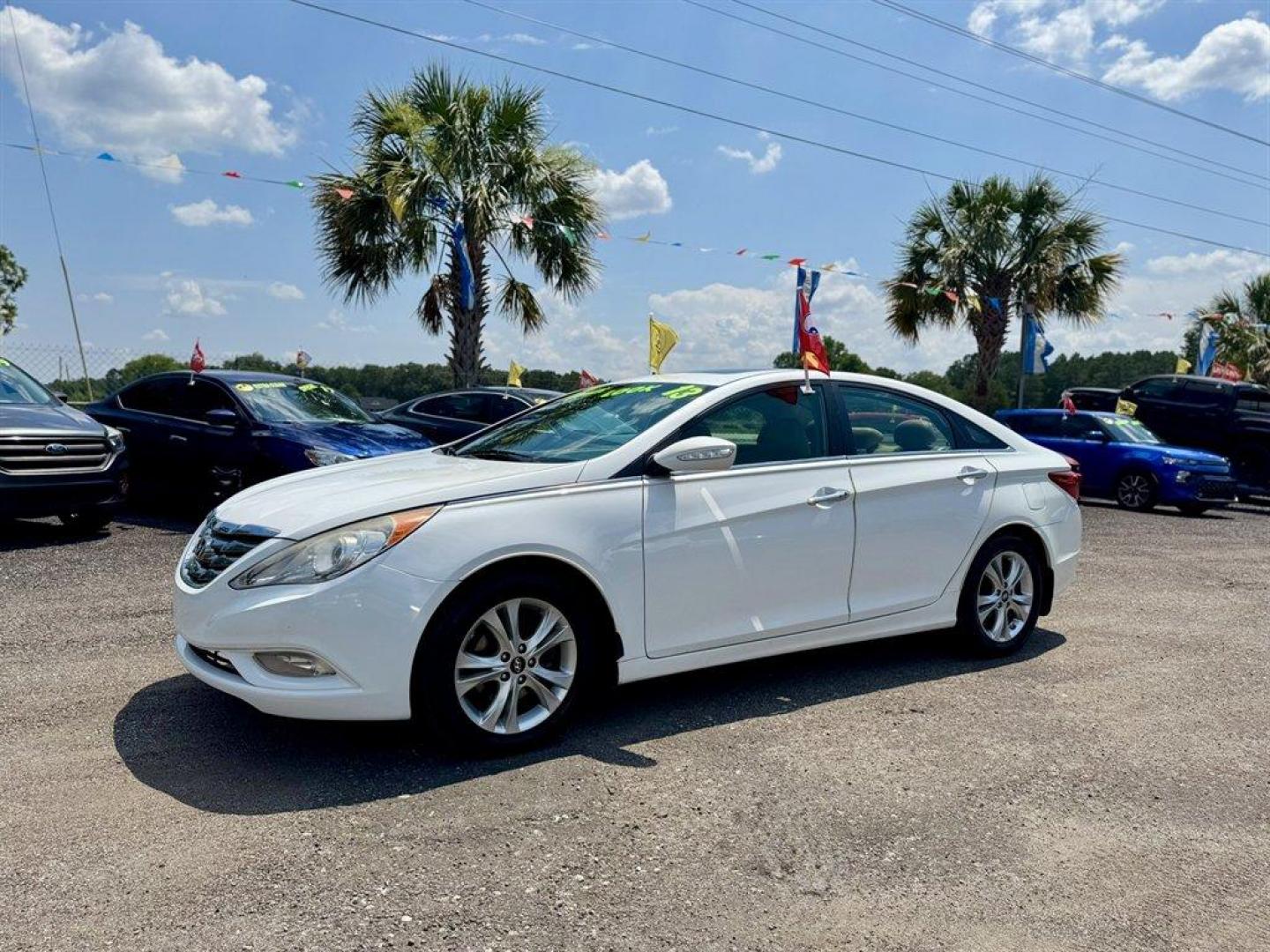 2013 White /Tan Hyundai Sonata Limited Auto (5NPEC4AC3DH) with an 2.4l I-4 DI Dohc 2.4l engine, Automatic transmission, located at 745 East Steele Rd., West Columbia, SC, 29170, (803) 755-9148, 33.927212, -81.148483 - Special Internet Price! 2013 Hyundai Sonata - Photo#0