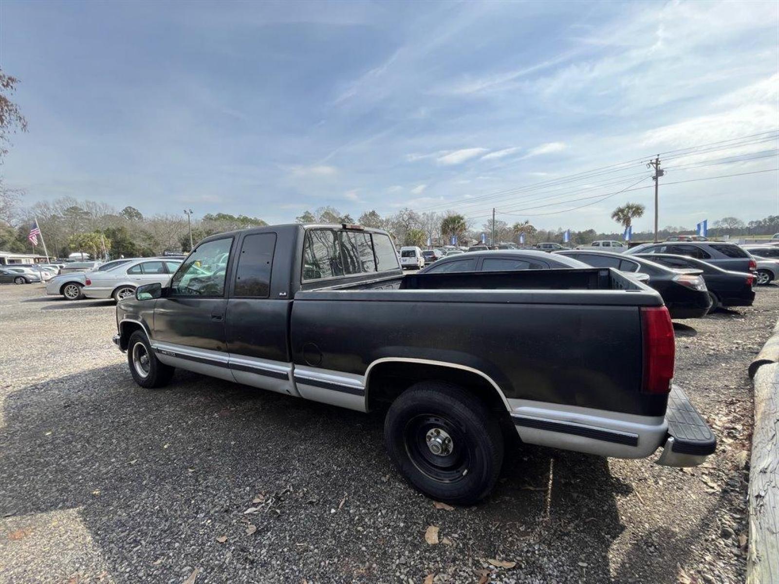 1994 Black /Grey GMC C/K1500 (2GTEC19K9R1) with an 5.7l V8 TBI LPG/GAS 5.7l engine, Automatic transmission, located at 745 East Steele Rd., West Columbia, SC, 29170, (803) 755-9148, 33.927212, -81.148483 - CASH CAR! AS IS, AS IS, AS IS!! - Photo #1
