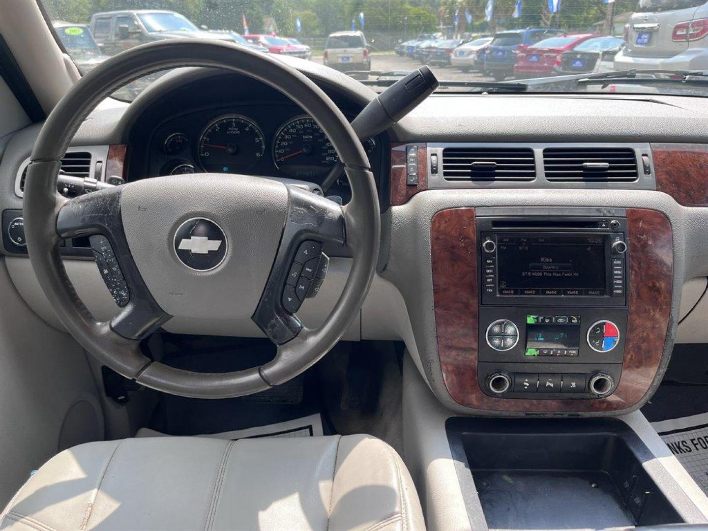 2007 Silver /Tan Chevrolet Tahoe (1GNFC13097J) with an 5.3l V8 SFI Flex 5.3l engine, Automatic transmission, located at 745 East Steele Rd., West Columbia, SC, 29170, (803) 755-9148, 33.927212, -81.148483 - Special Internet Price! 2007 Chevrolet Tahoe LT with AM/FM radio, Cruise control, Automatic air conditioning, Leather interior, Powered windows, Powered door locks, Plus more! - Photo#4